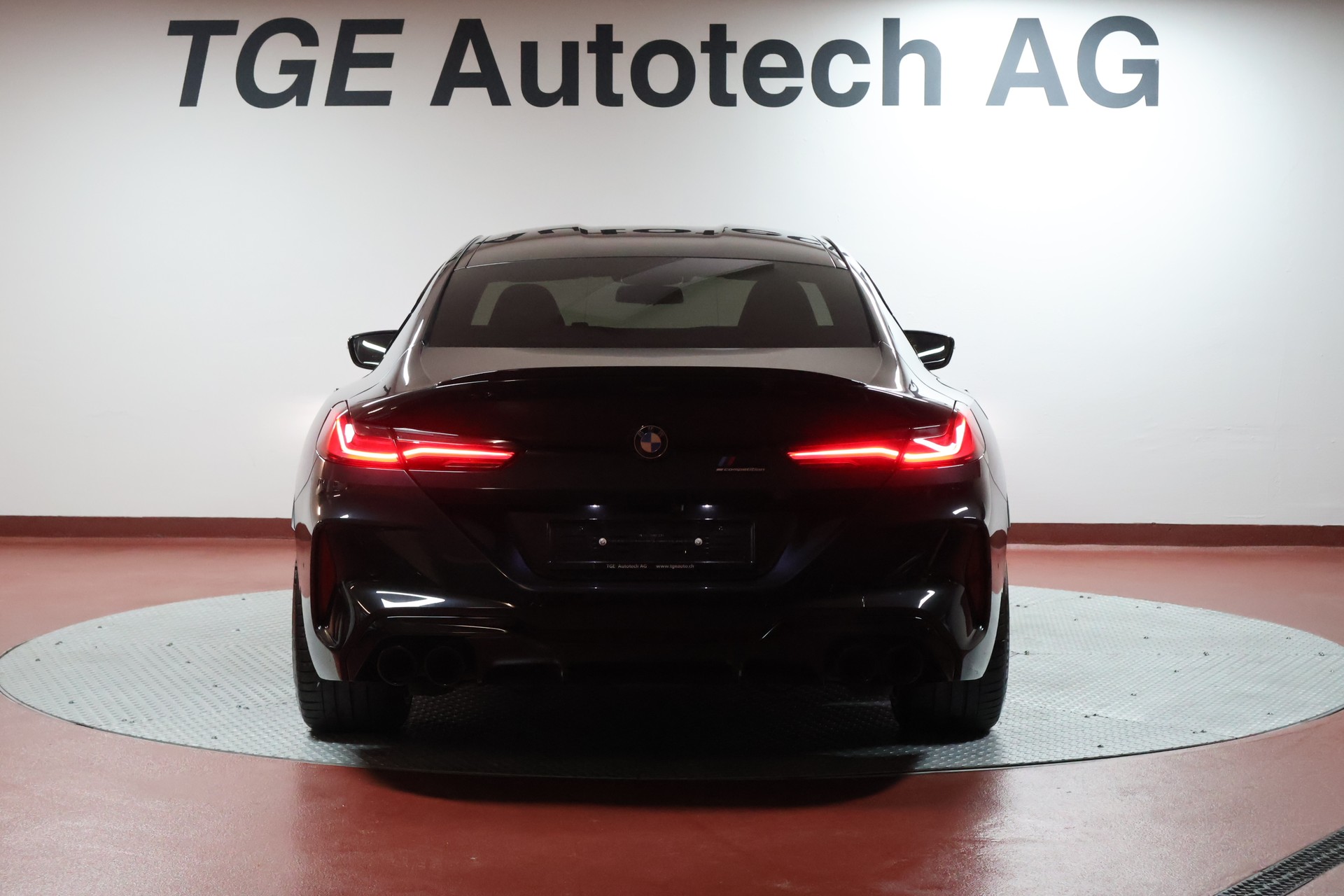 BMW M8 xDrive M Competition Steptronic-image-19