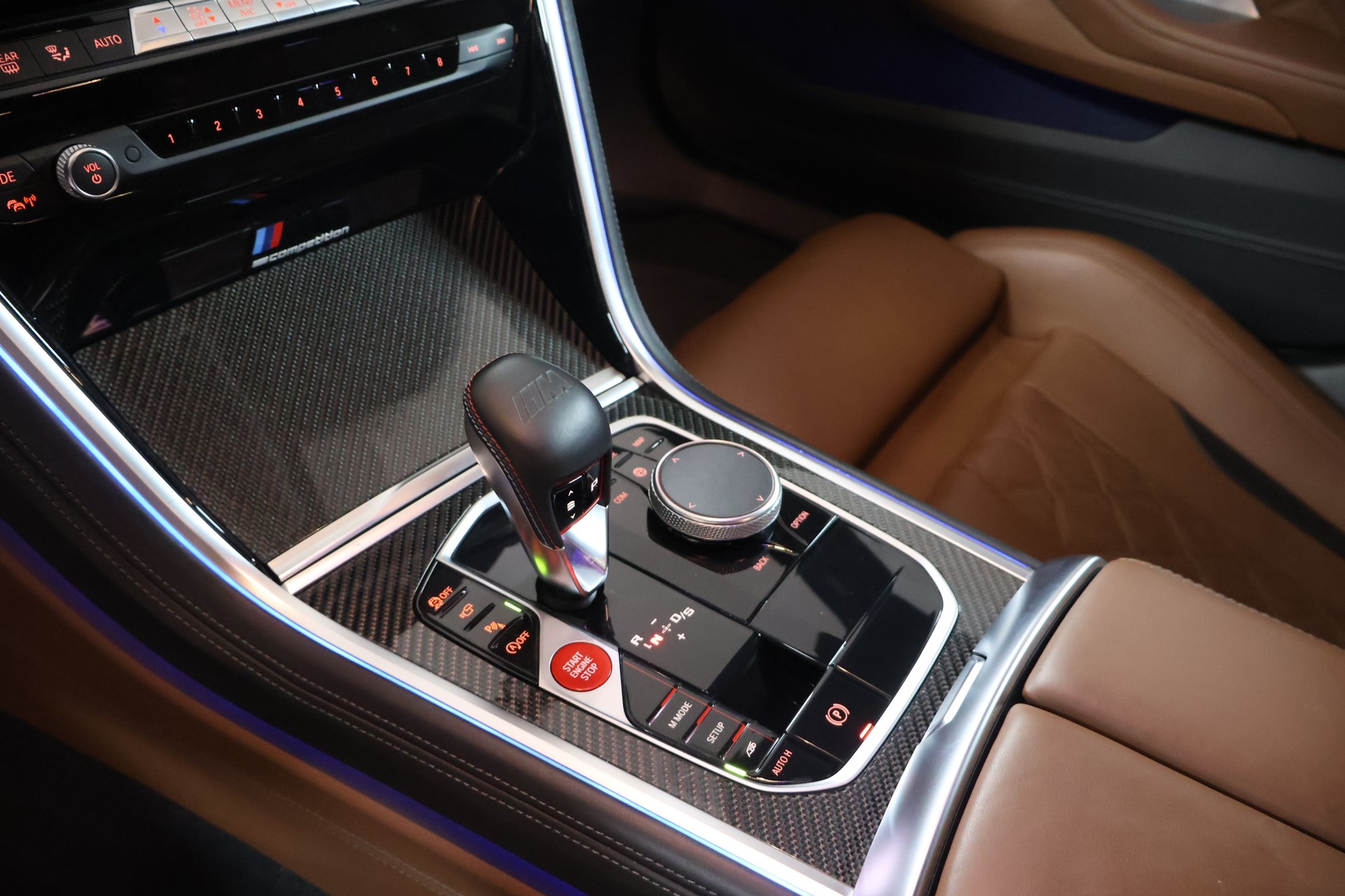 BMW M8 xDrive M Competition Steptronic-image-12