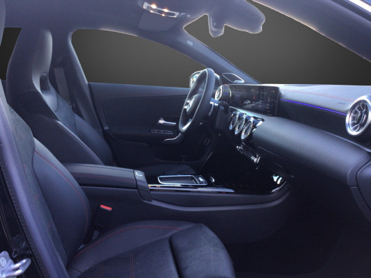 MERCEDES-BENZ CLA SB 200 7G-DCT-image-8