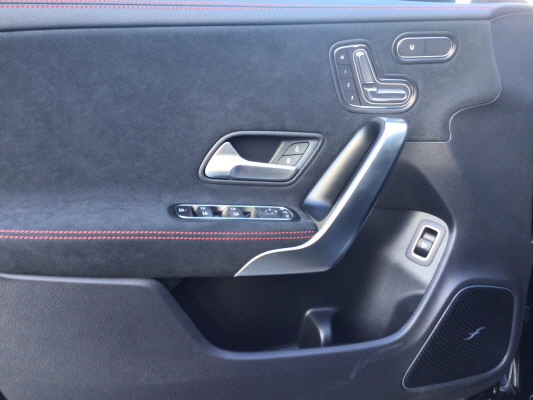 MERCEDES-BENZ CLA SB 200 7G-DCT-image-9