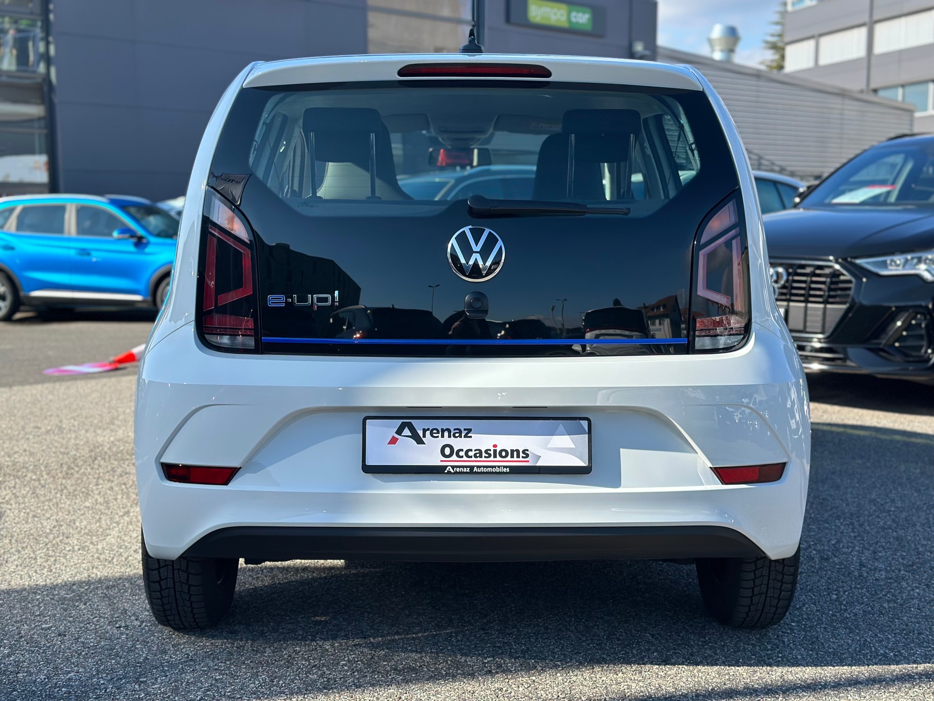 VW Up e-image-5