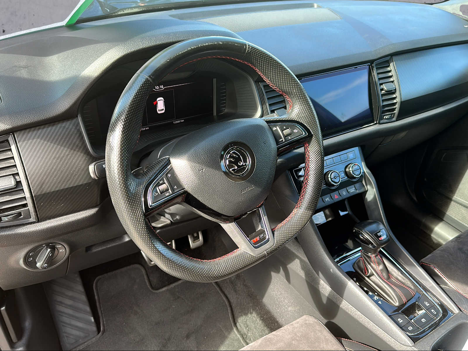 SKODA Kodiaq 2.0 Bi-TDI SCR RS 4x4 DSG-image-6