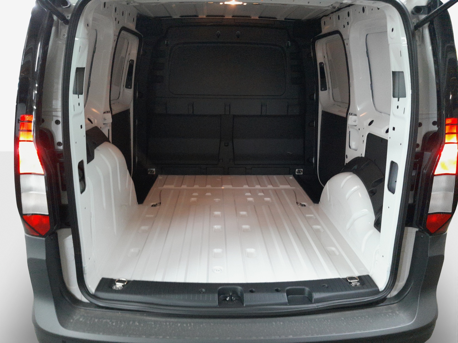 VW Caddy Cargo 2.0TDI-image-12
