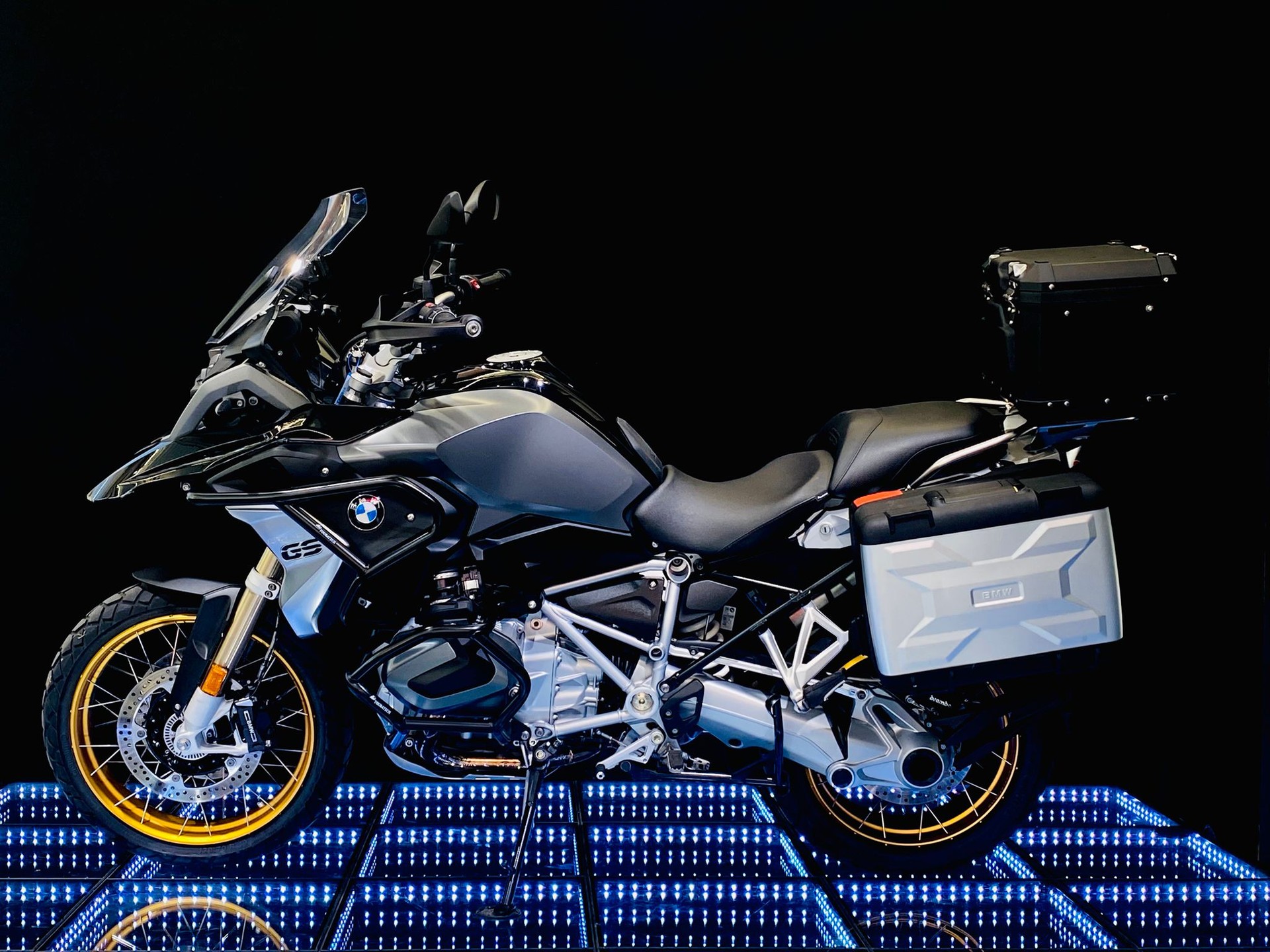 BMW R 1250 GS ABS-showroom-element-3