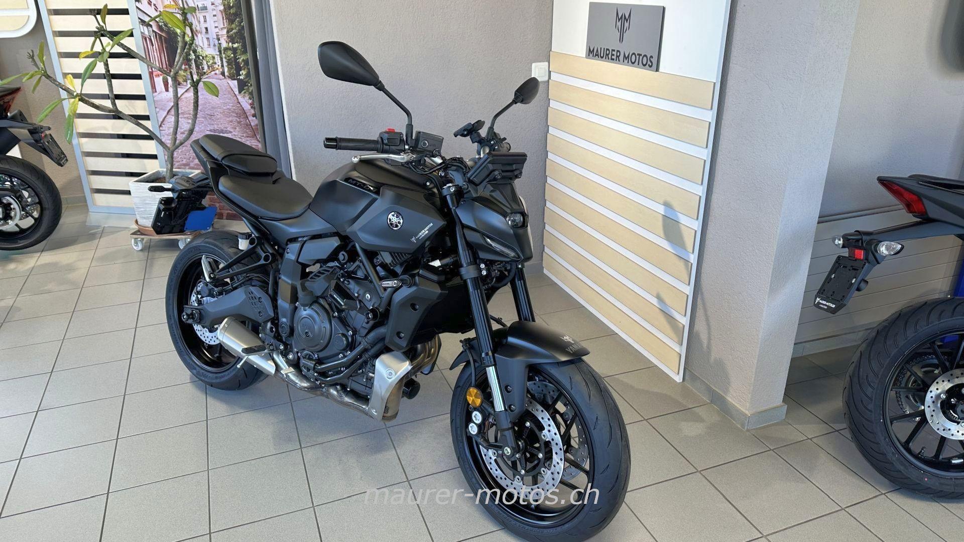 YAMAHA MT 07 Y AMT MOD. 2025-showroom-element-1