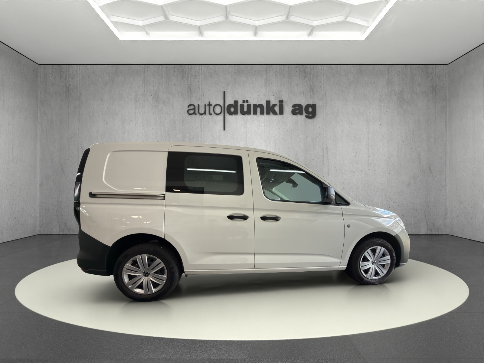 VW Caddy Cargo 2.0TDI-image-4