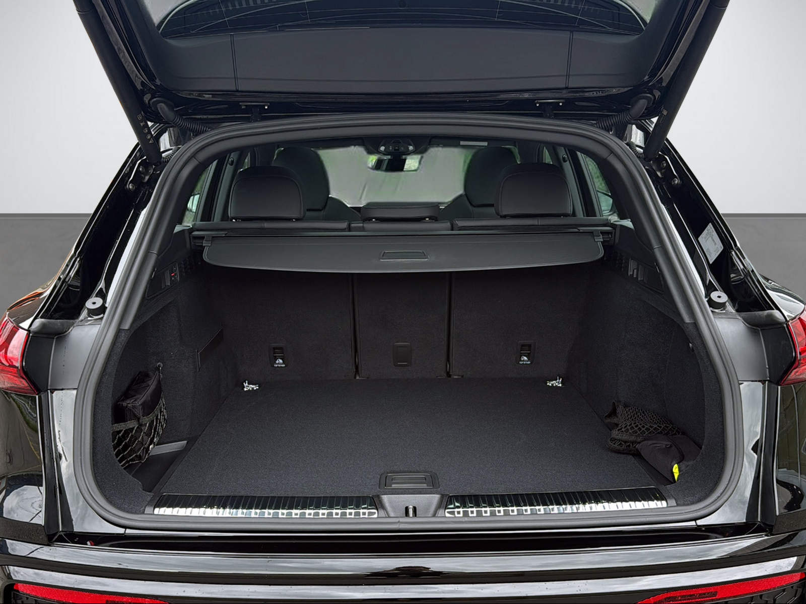 AUDI Q5 SUV TDI quattro 150 kW S t. 2000ccm 204PS/150kW 4 Zylinder TDI Diesel / mHEV-image-6