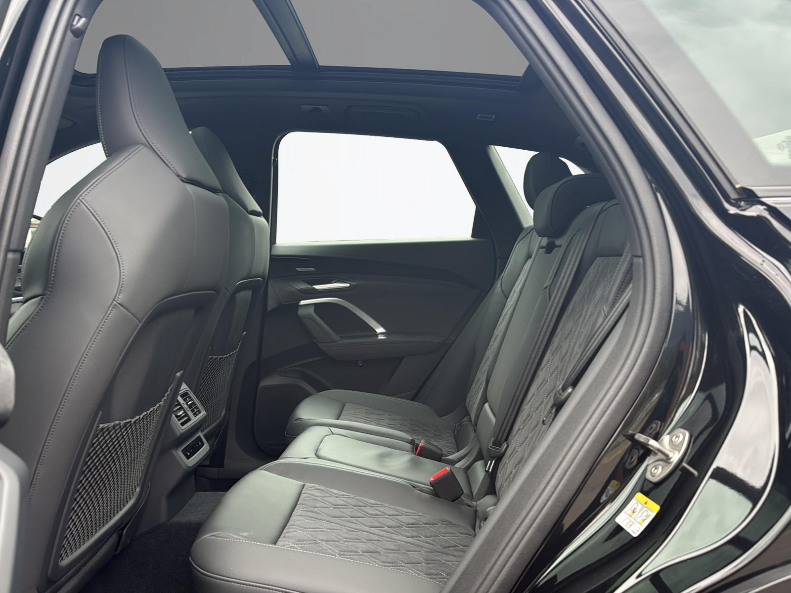 AUDI Q5 SUV TDI quattro 150 kW S t. 2000ccm 204PS/150kW 4 Zylinder TDI Diesel / mHEV-image-8