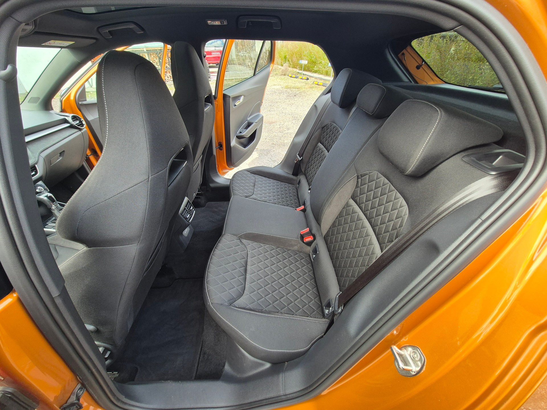 SKODA Fabia 1.0 TSI Style DSG-image-13