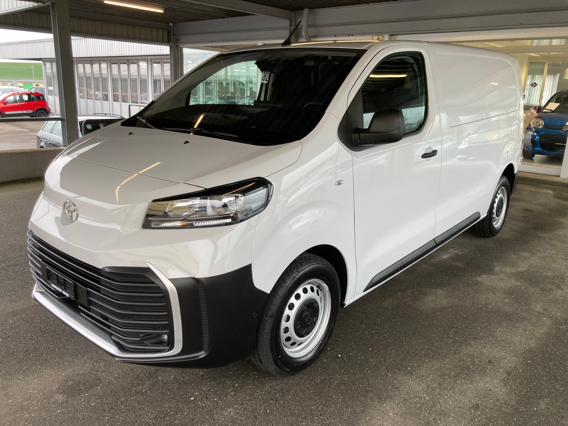 TOYOTA Proace 2.0D Panel Van Medium Advanced-image-0
