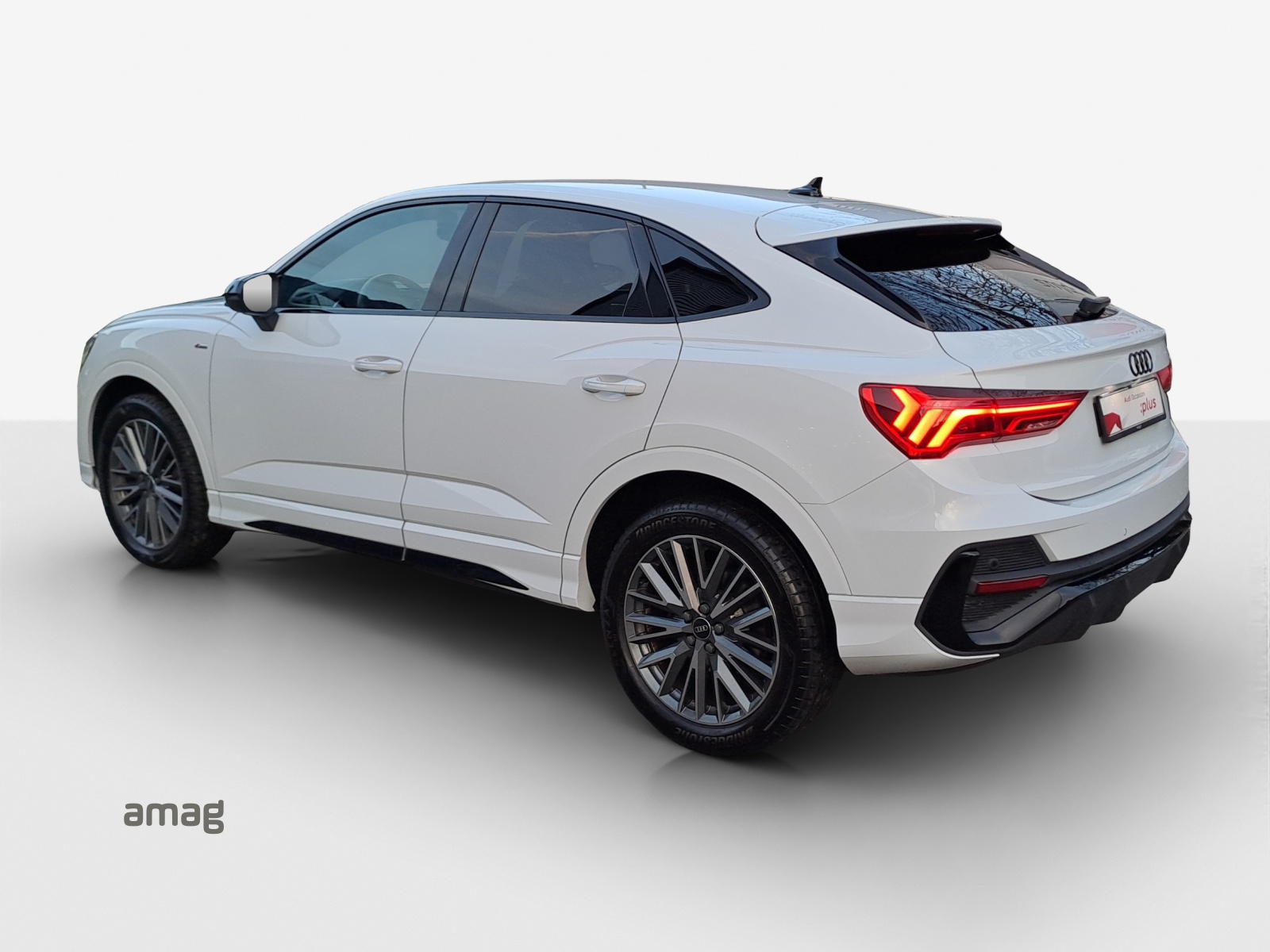 AUDI Q3 Sportback 35 TFSI S line Attraction S-tronic-image-2
