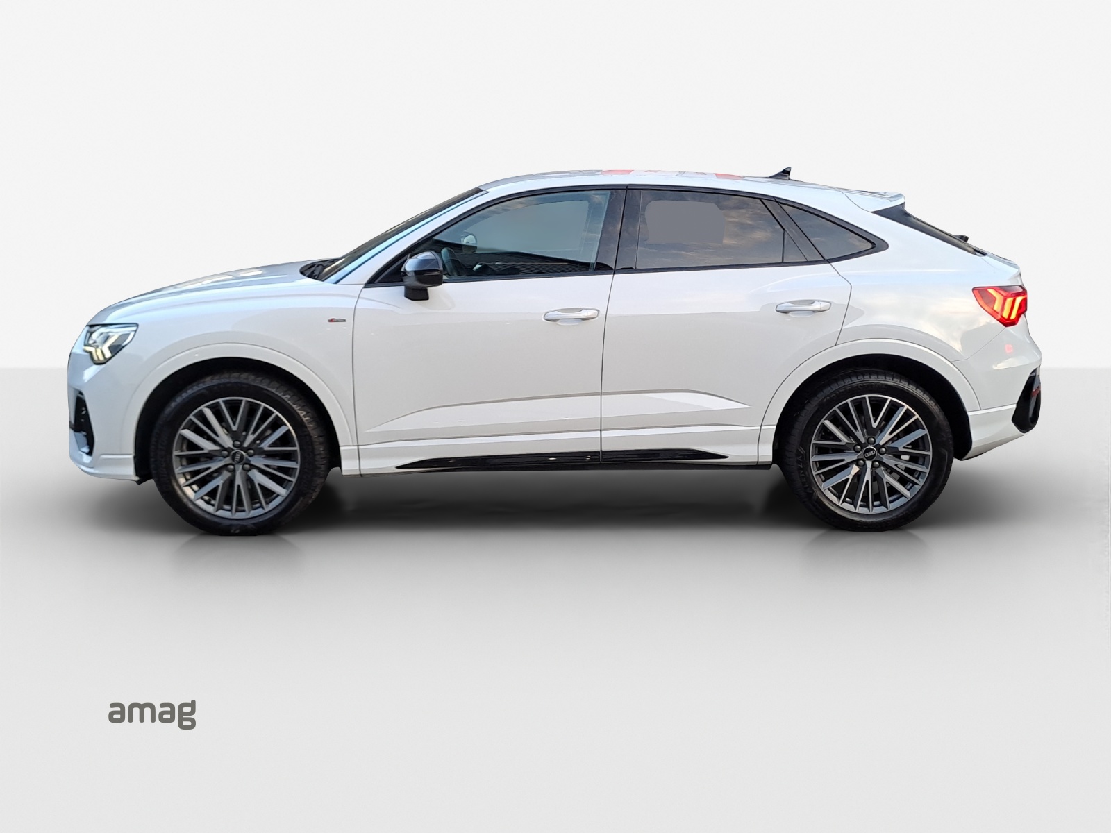 AUDI Q3 Sportback 35 TFSI S line Attraction S-tronic-image-1
