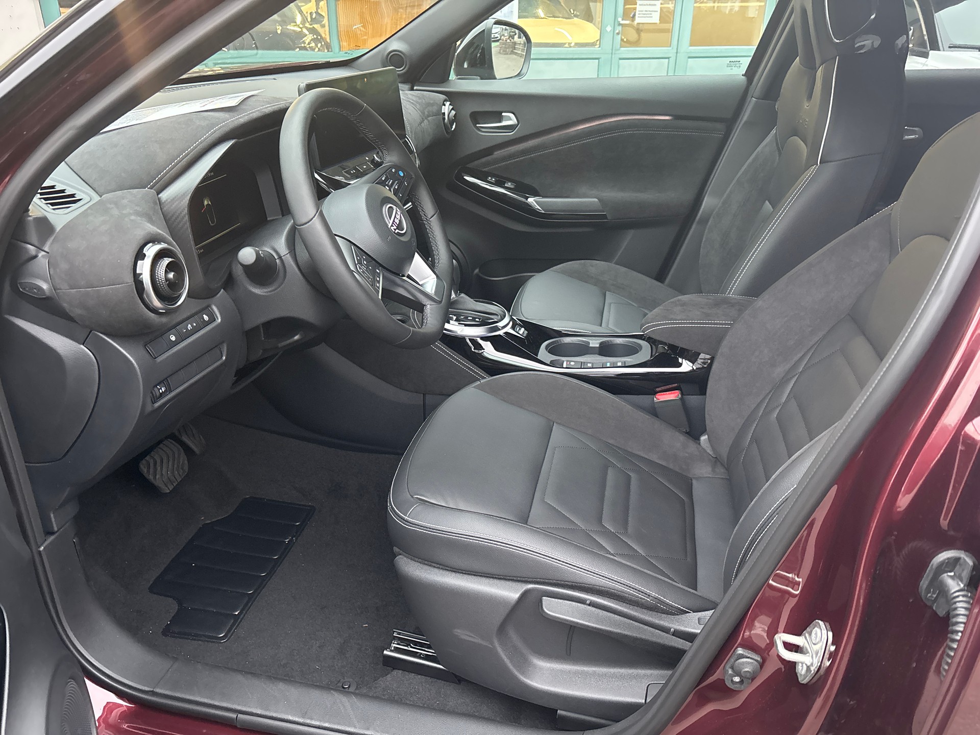 NISSAN Juke 1.6 FHEV N-Design-image-10