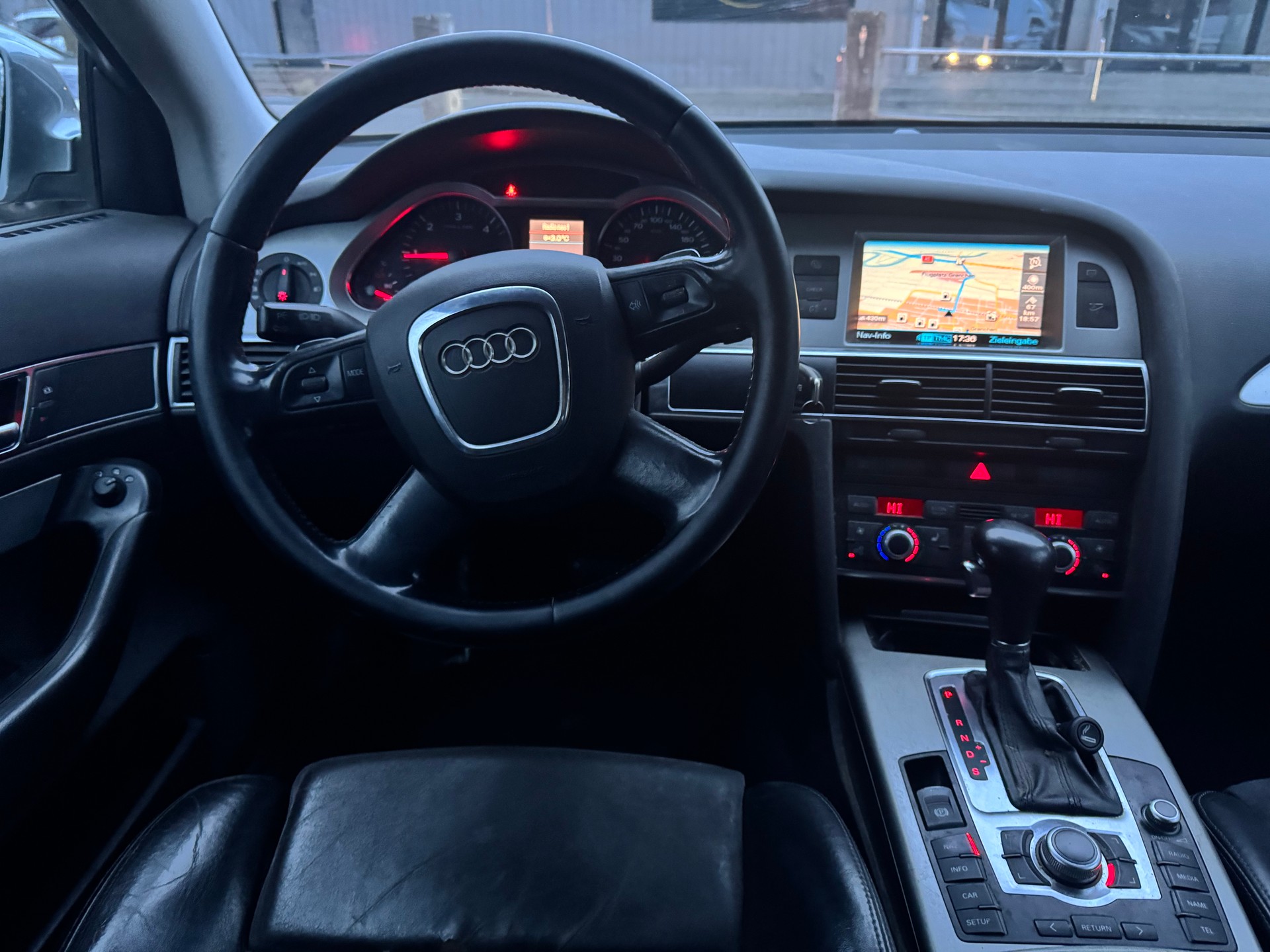 AUDI A6 Avant 2.7 V6 TDI quattro tiptronic * Voll-Leder * Xenon * Tempomat * Klima-auto * PDC H *-image-3