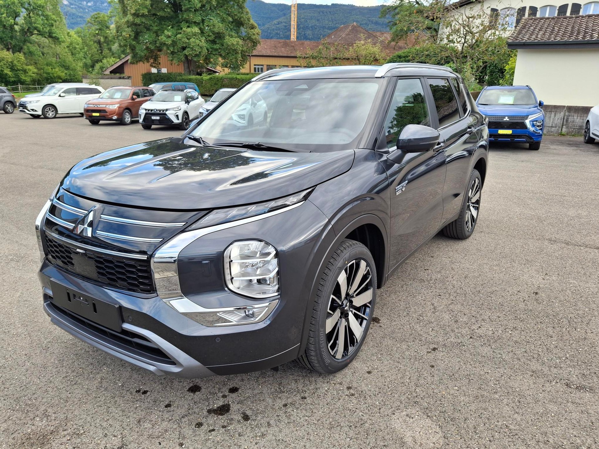 MITSUBISHI Outlander 2.4 PHEV Intense 4WD Automatic