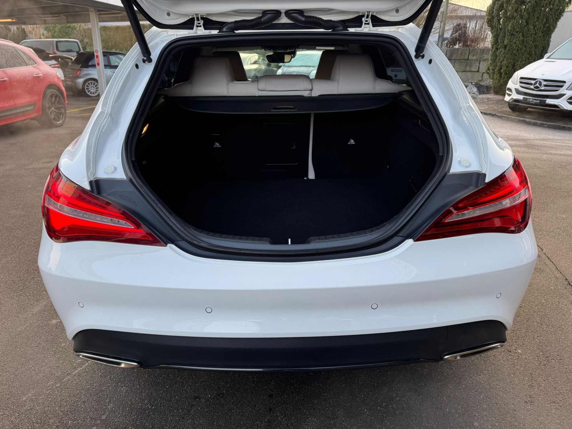 MERCEDES-BENZ CLA Shooting Brake 220 Urban 4Matic 7G-DCT-image-8