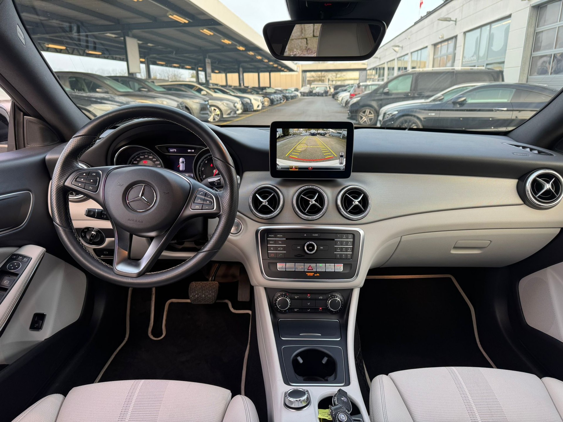 MERCEDES-BENZ CLA Shooting Brake 220 Urban 4Matic 7G-DCT-image-13