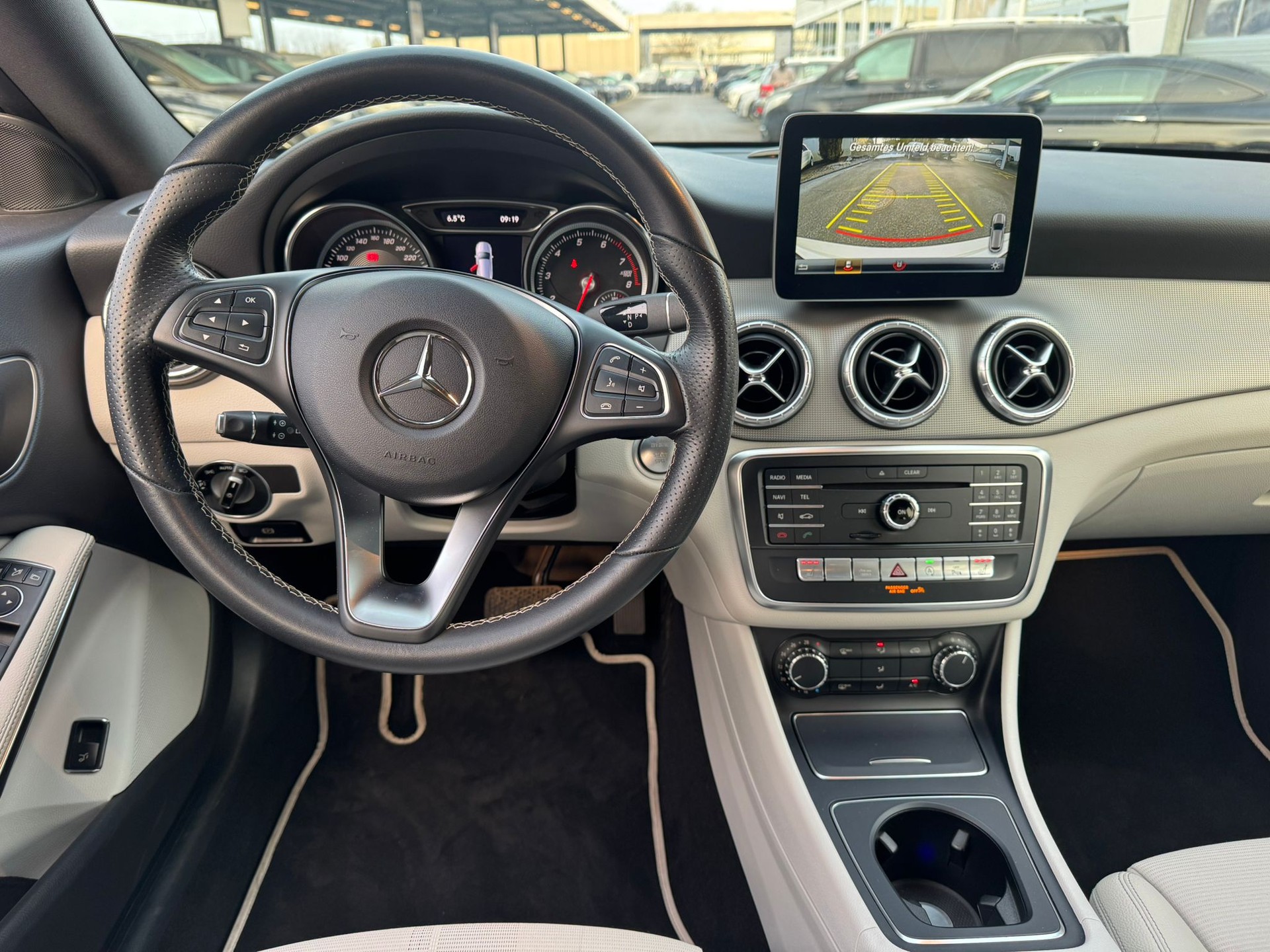 MERCEDES-BENZ CLA Shooting Brake 220 Urban 4Matic 7G-DCT-image-14