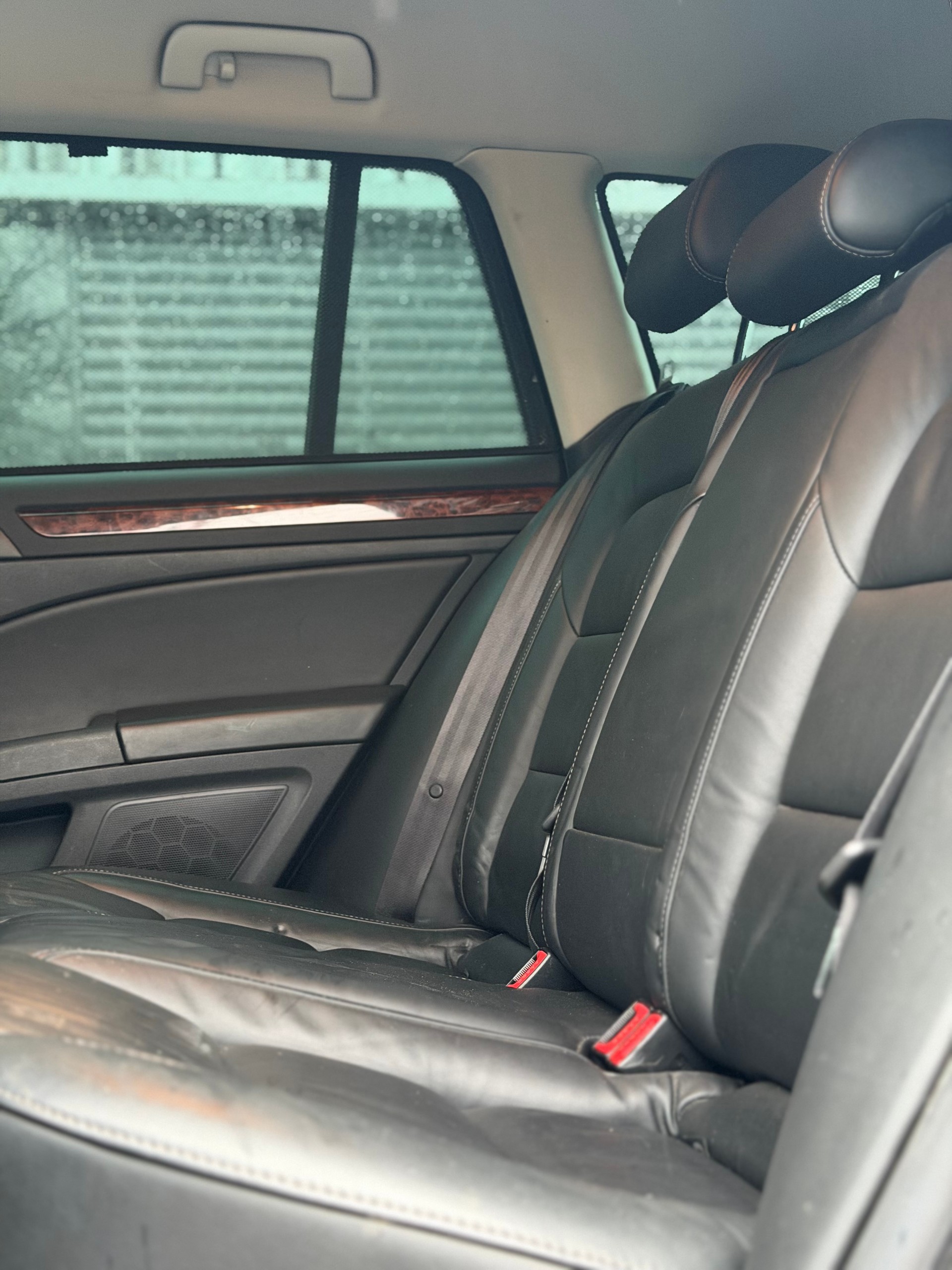 SKODA Superb Combi 2.0 TDi Elegance DSG-image-8