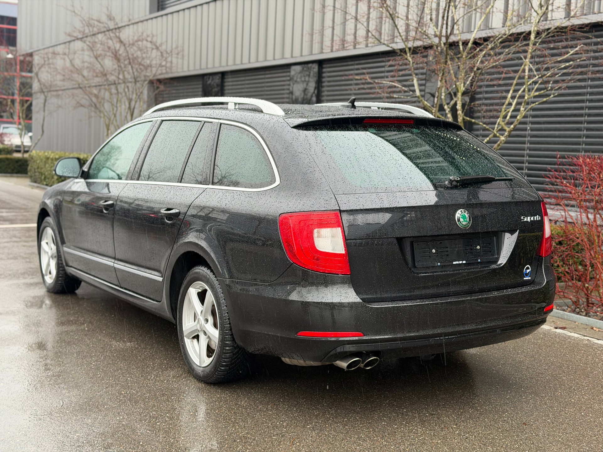 SKODA Superb Combi 2.0 TDi Elegance DSG-image-6