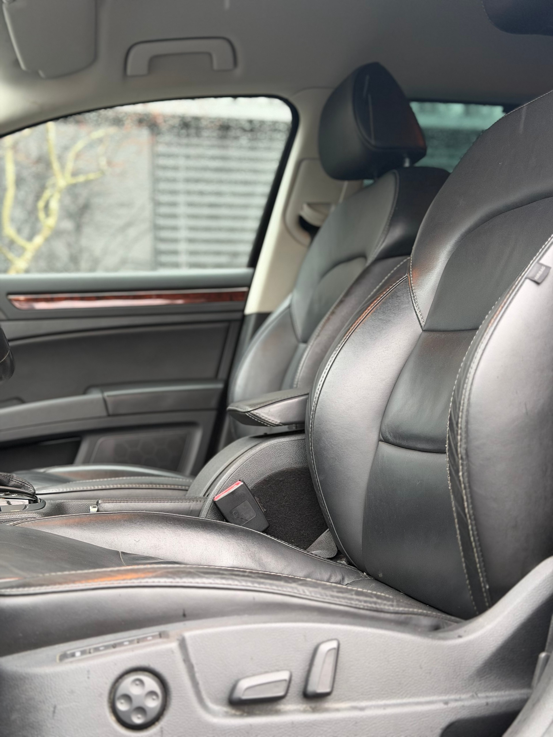 SKODA Superb Combi 2.0 TDi Elegance DSG-image-10