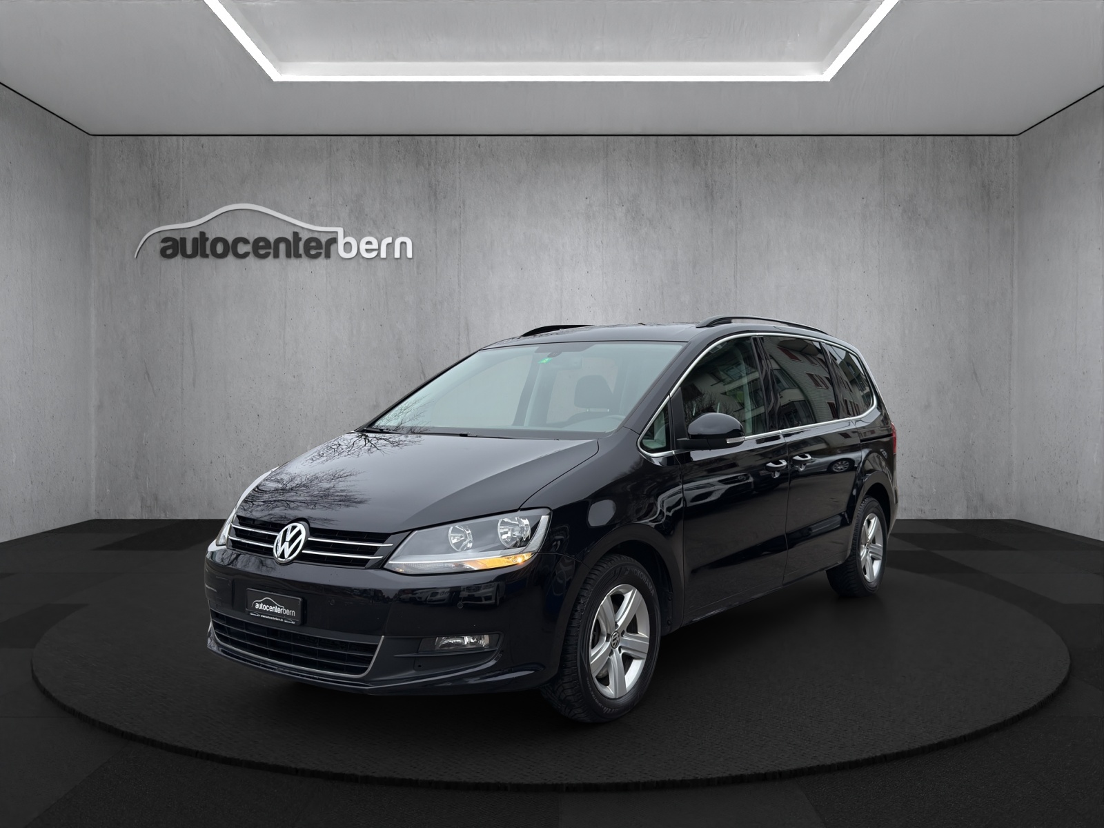 VW Sharan 2.0 TDI BMT Comfortline DSG-image-2