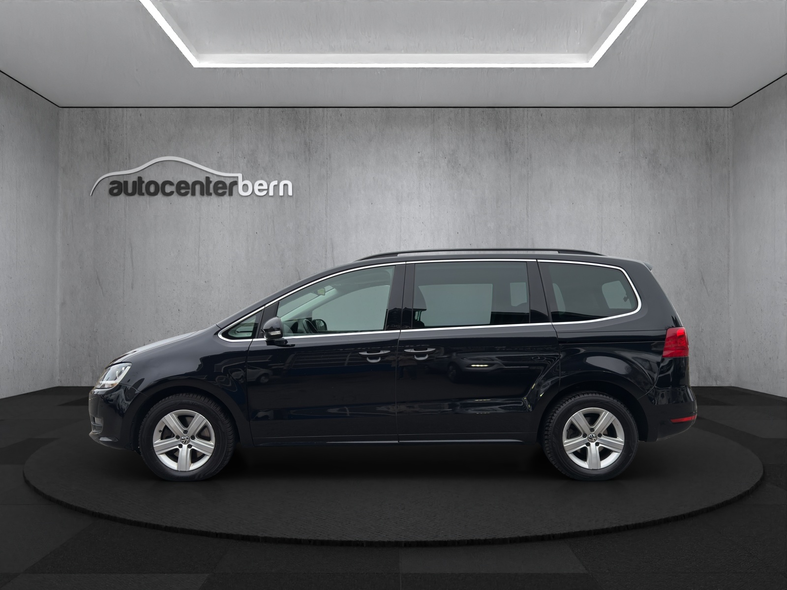 VW Sharan 2.0 TDI BMT Comfortline DSG-image-3