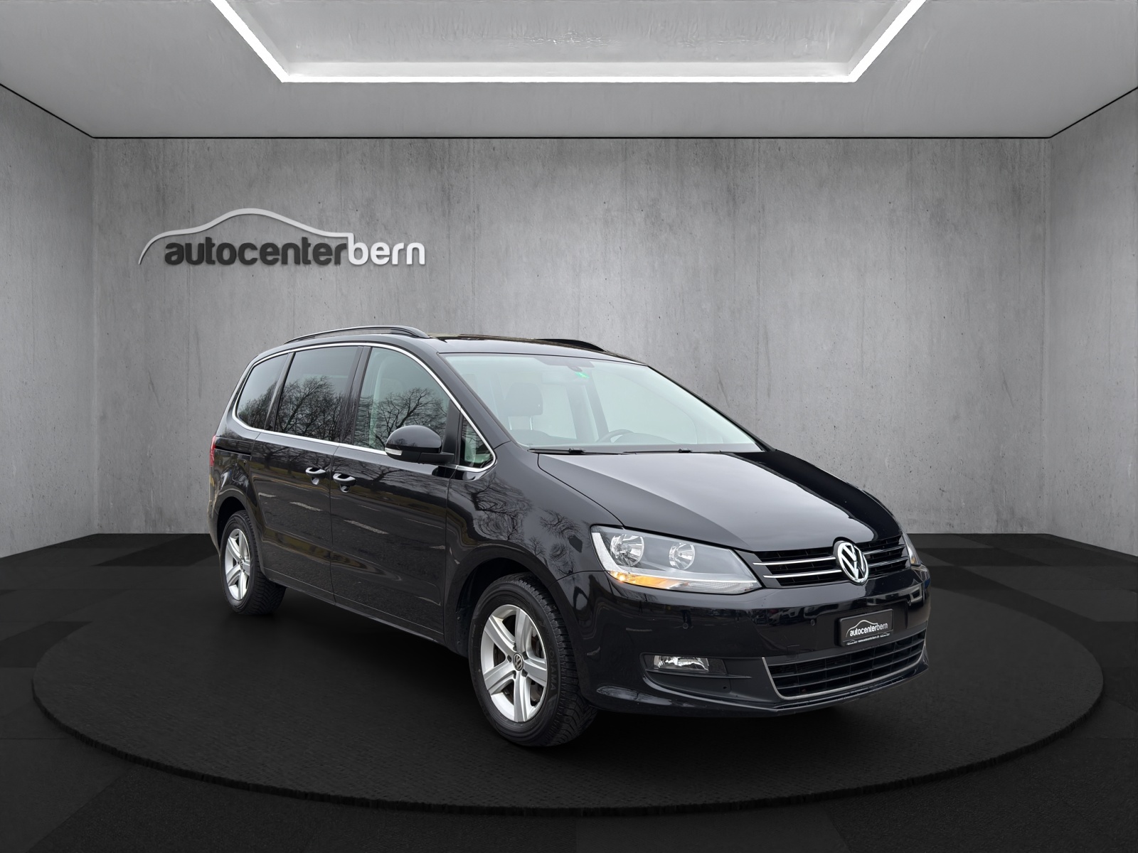 VW Sharan 2.0 TDI BMT Comfortline DSG-image-0