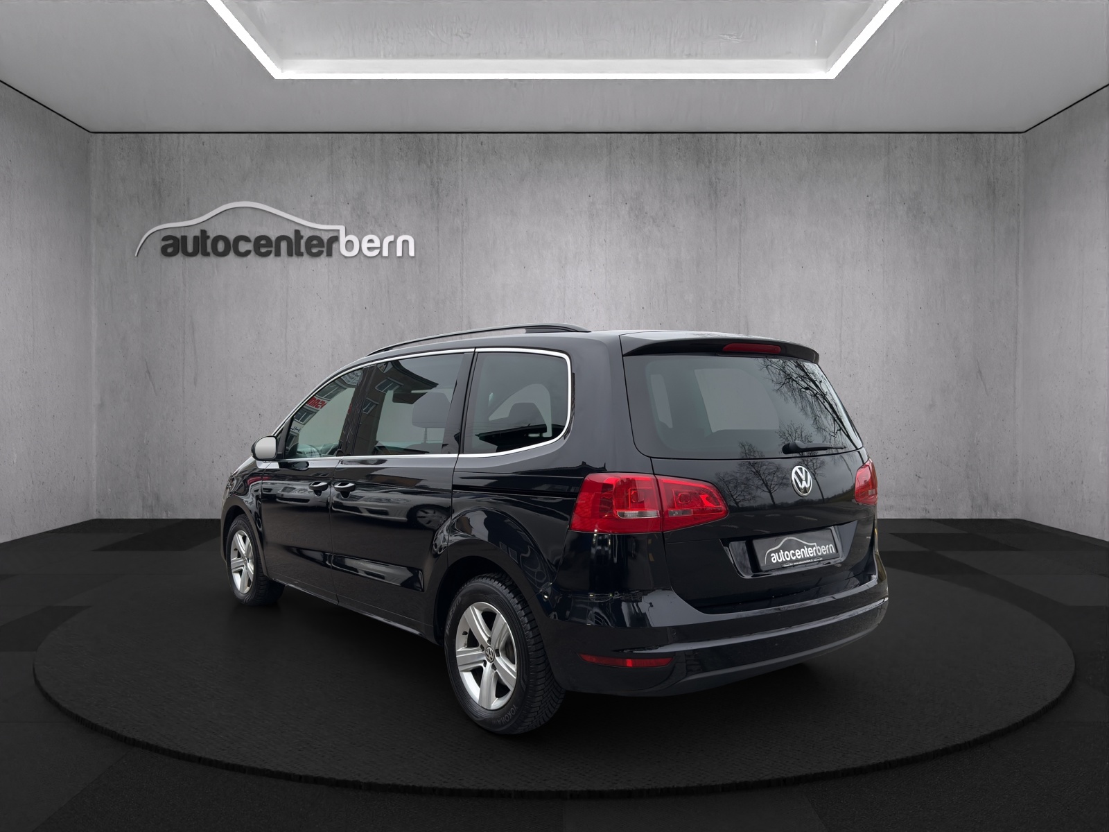 VW Sharan 2.0 TDI BMT Comfortline DSG-image-4