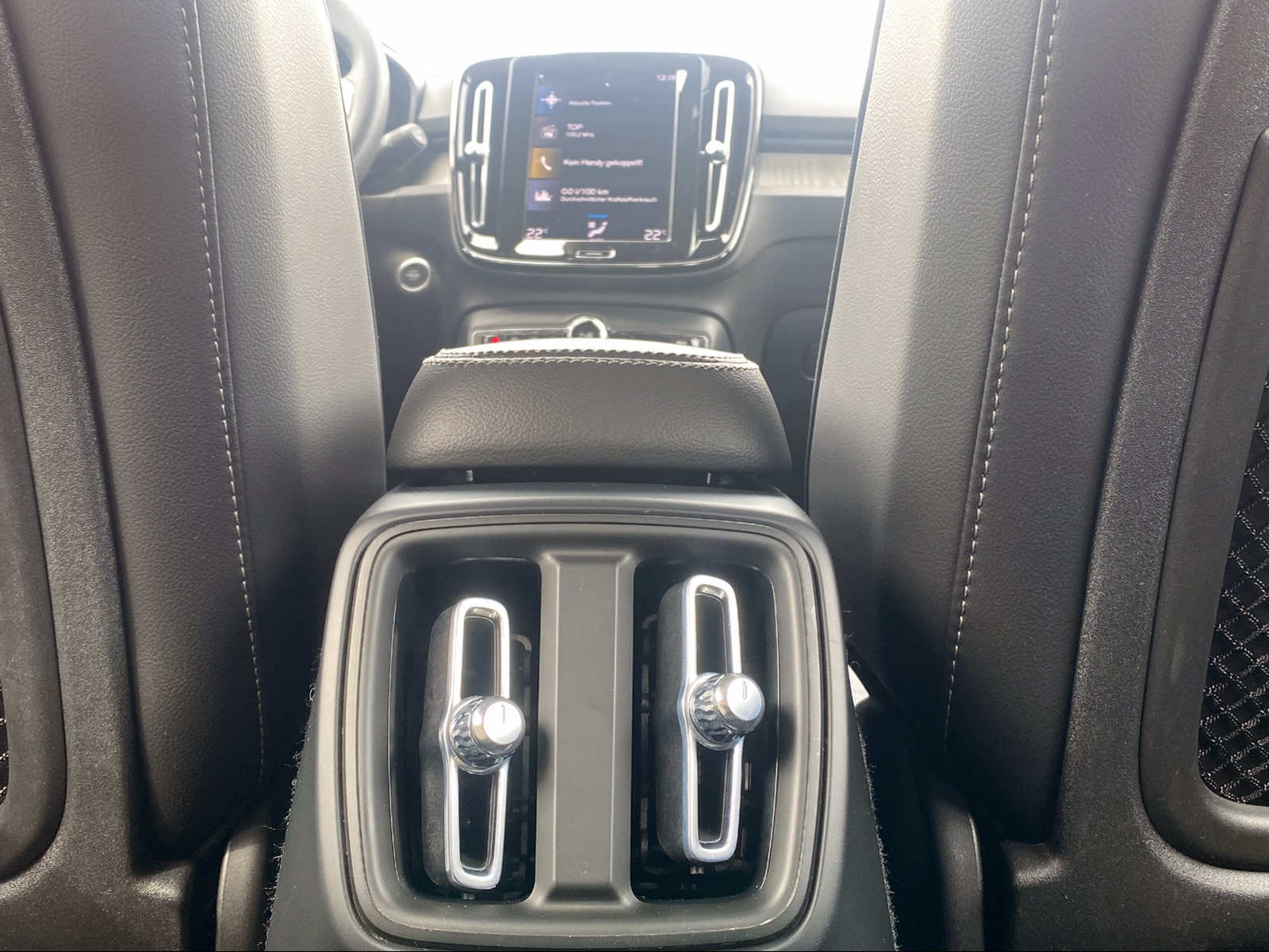 VOLVO XC40 T5 TwE Inscription DCT-image-14
