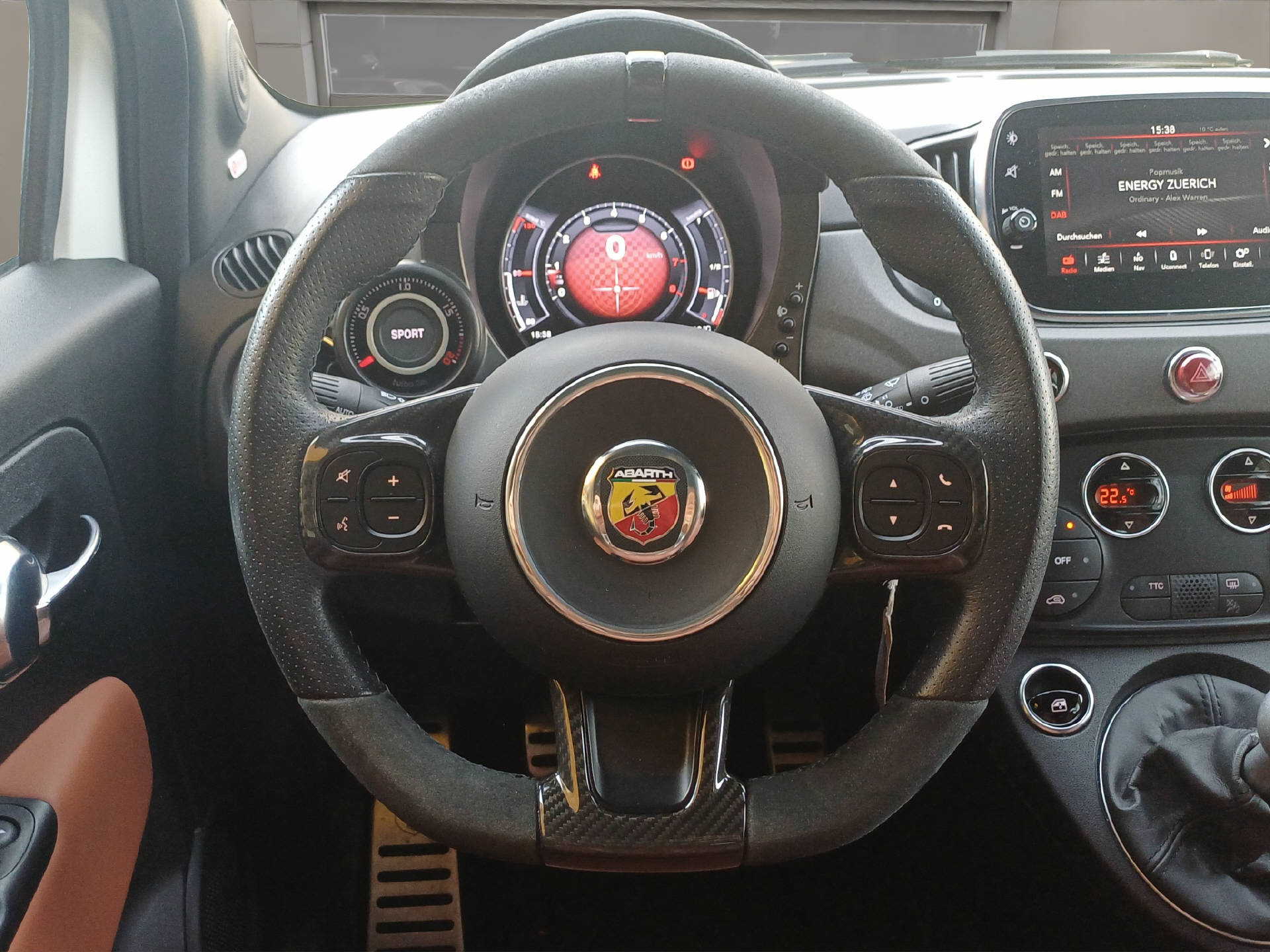 FIAT 595 Abarth 1.4 T-Jet 180 Competizione-image-9