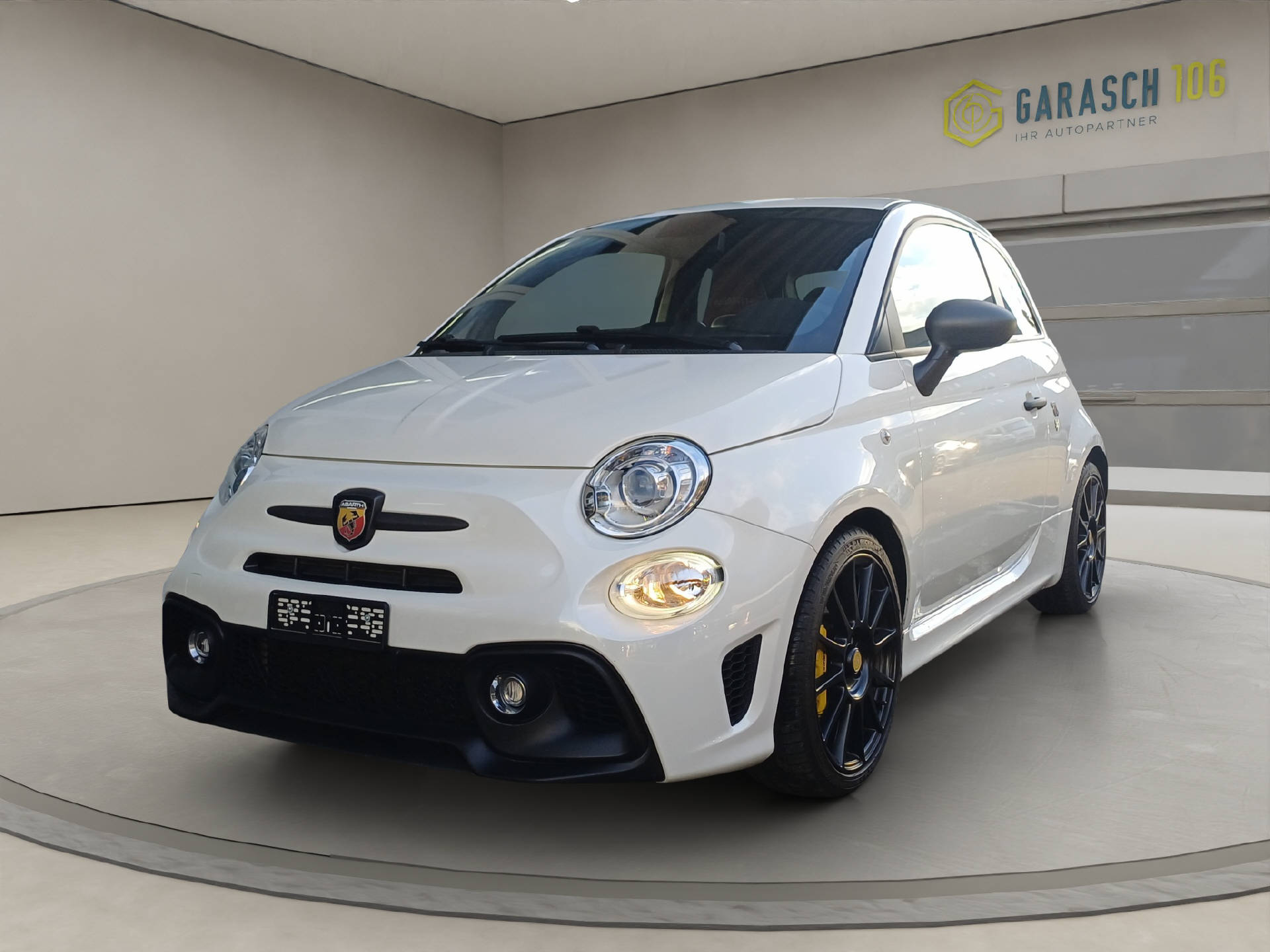 Car photo