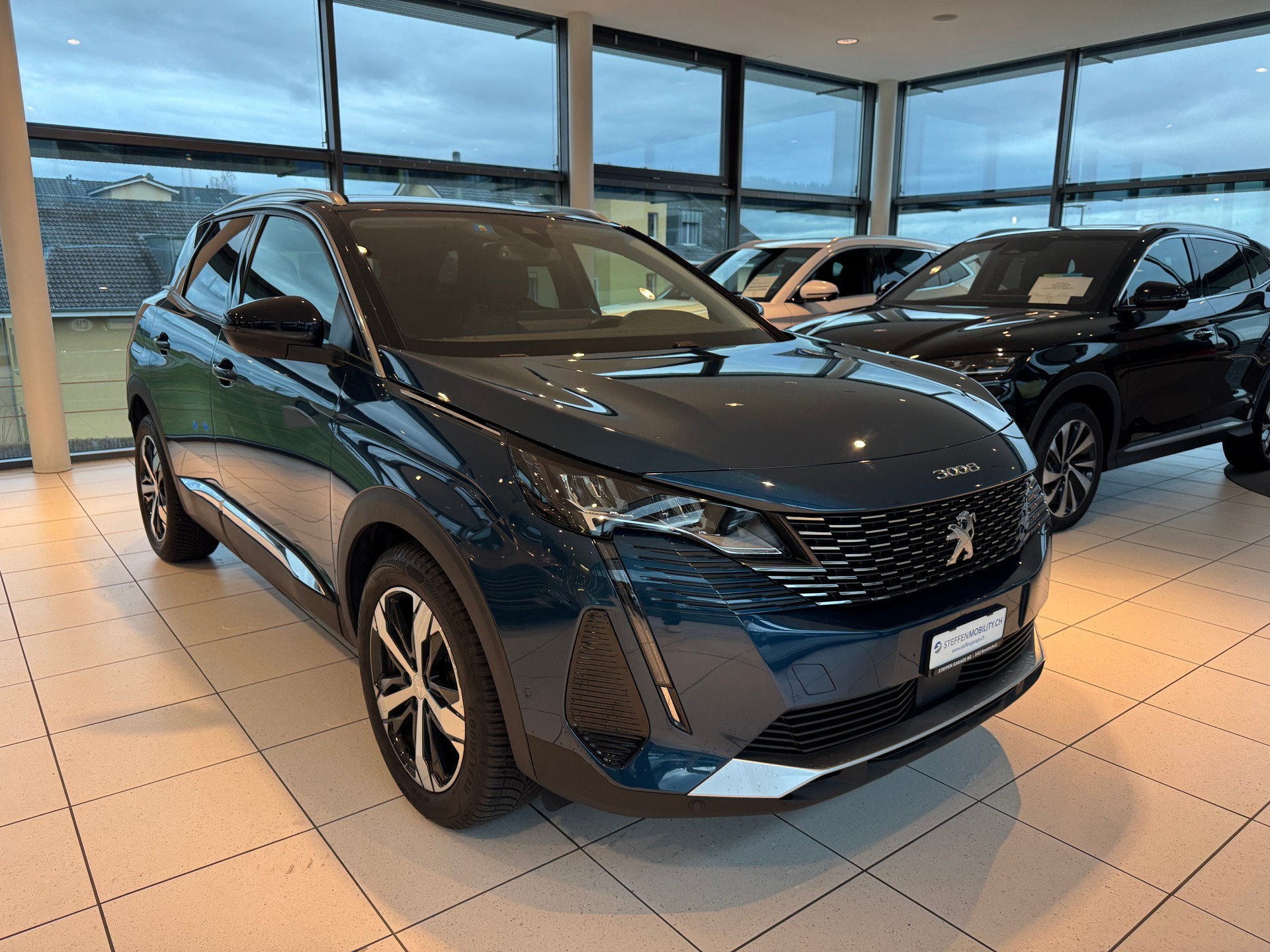PEUGEOT 3008 1.2 PT All.Pack EAT8-image-5