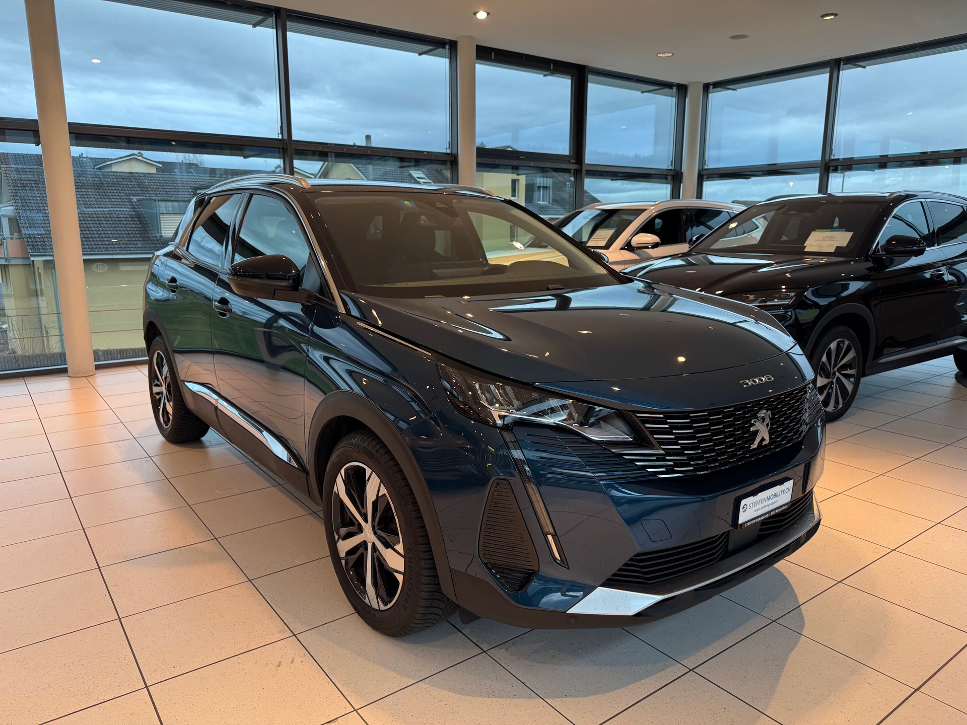 PEUGEOT 3008 1.2 PT All.Pack EAT8-showroom-element-2