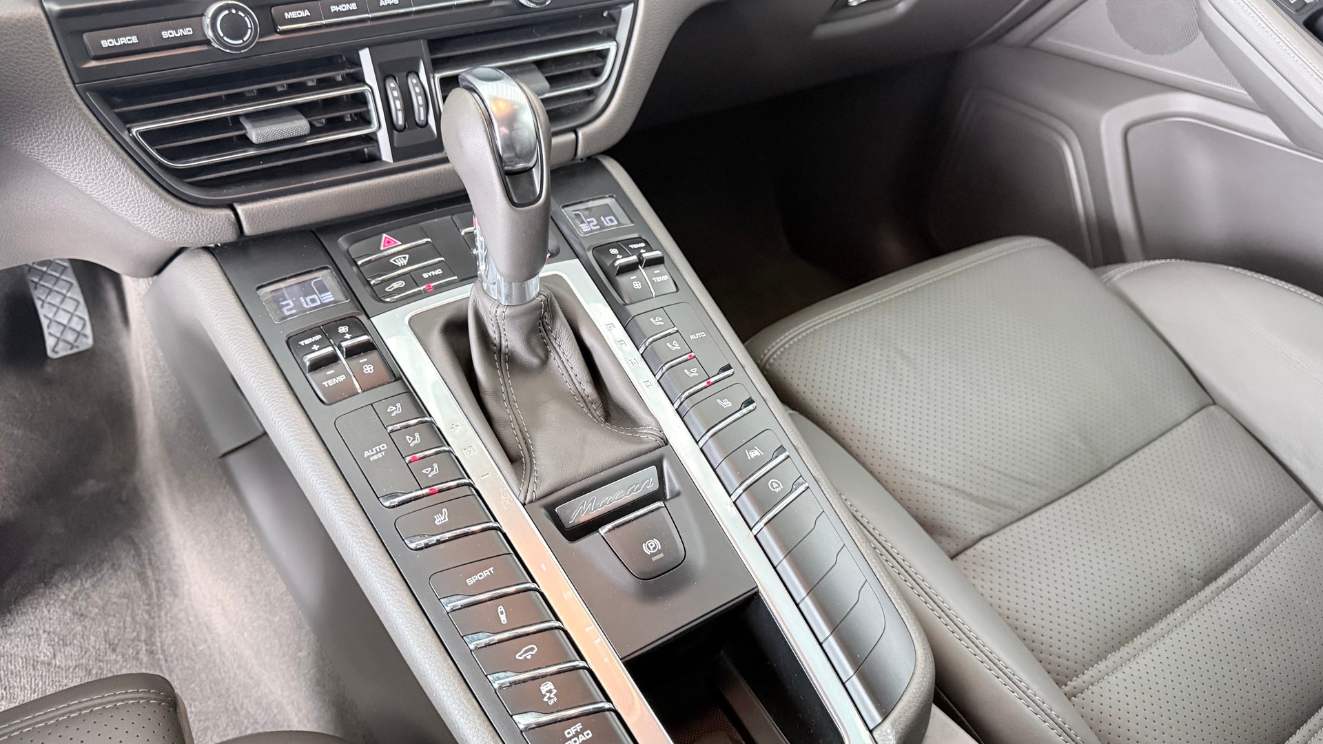PORSCHE Macan 3.0 V6 S-image-12