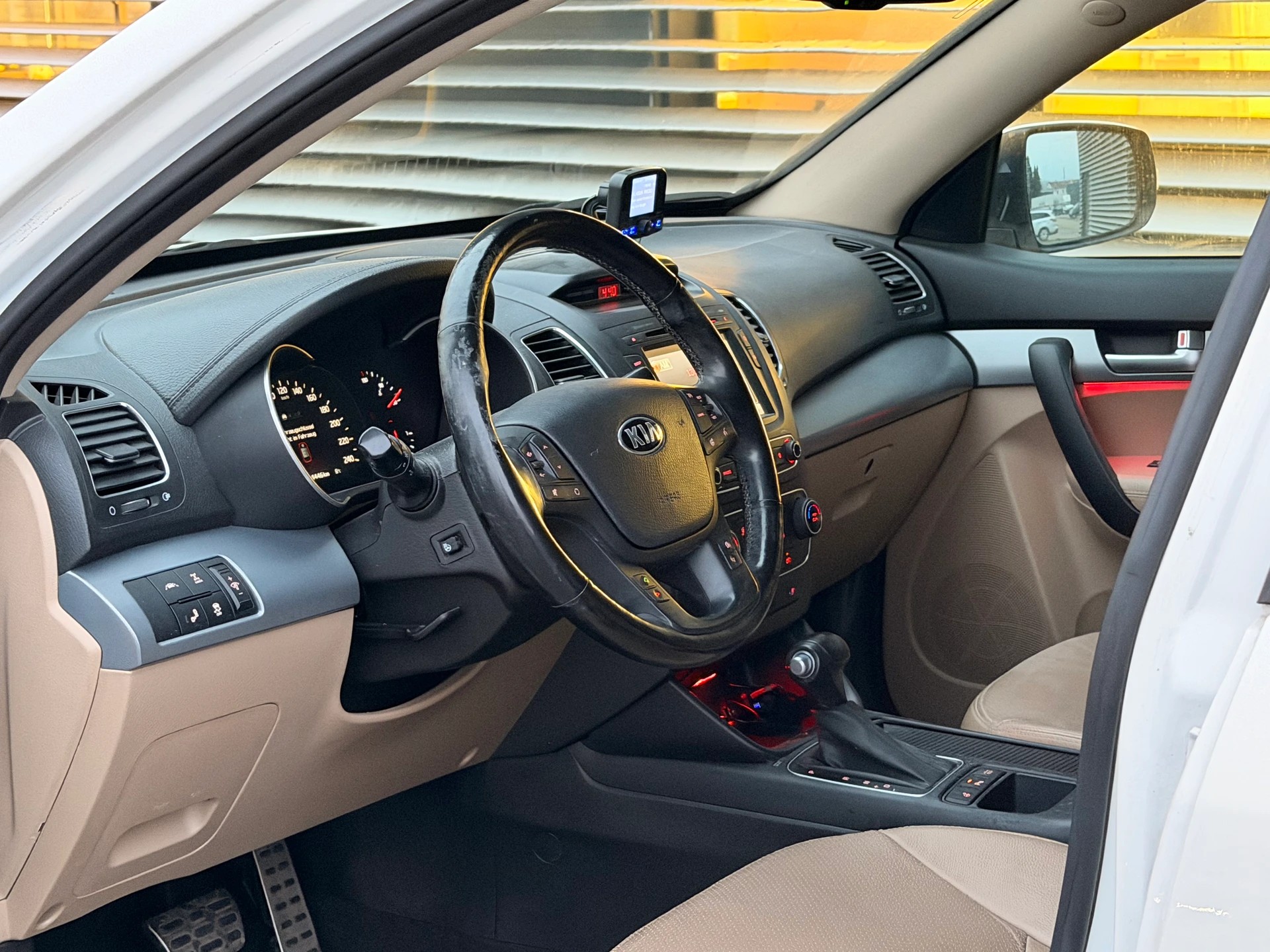 KIA Sorento 2.2 CRDI Style Automatic-image-7