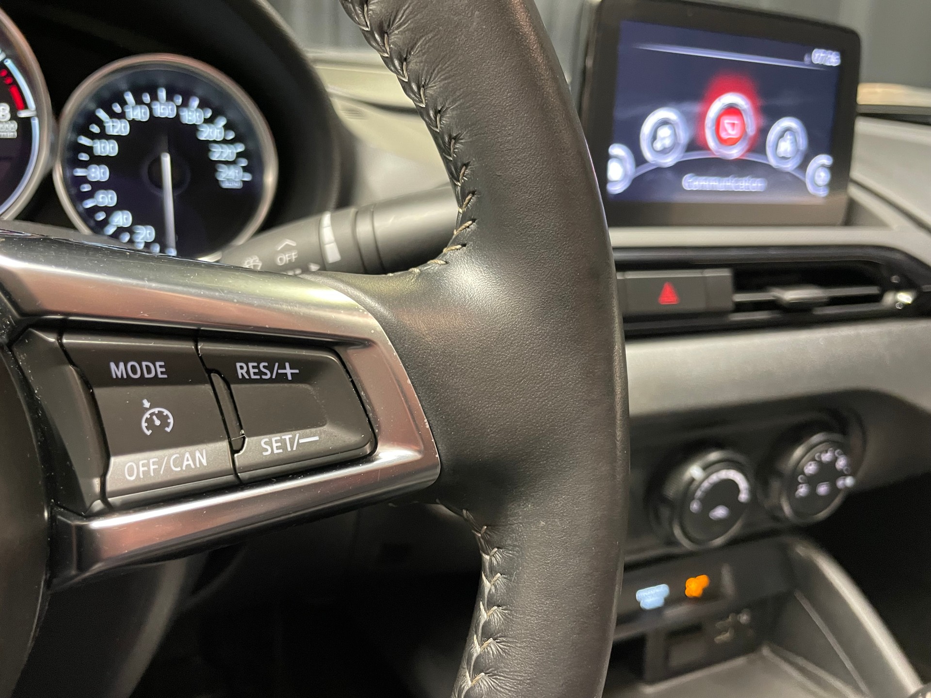 MAZDA MX-5 SKYACTIV-G 132 Revolution(M)(52)-image-9