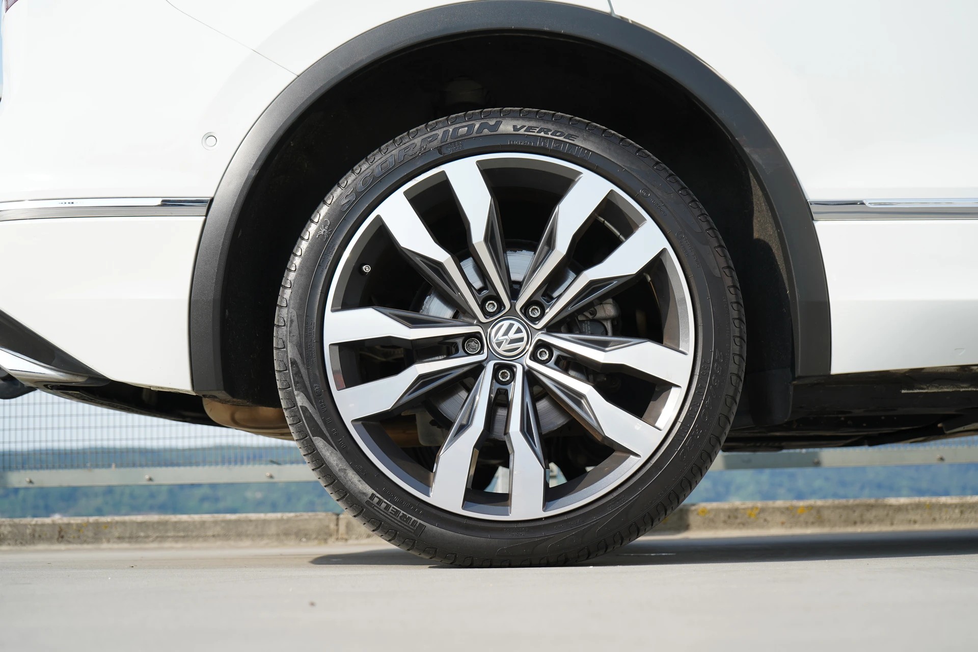 VW TIGUAN ALLSPACE R-LINE PLUS 2.0TSI HIGHLINE 4MOTION DSG l 180 PS-image-18