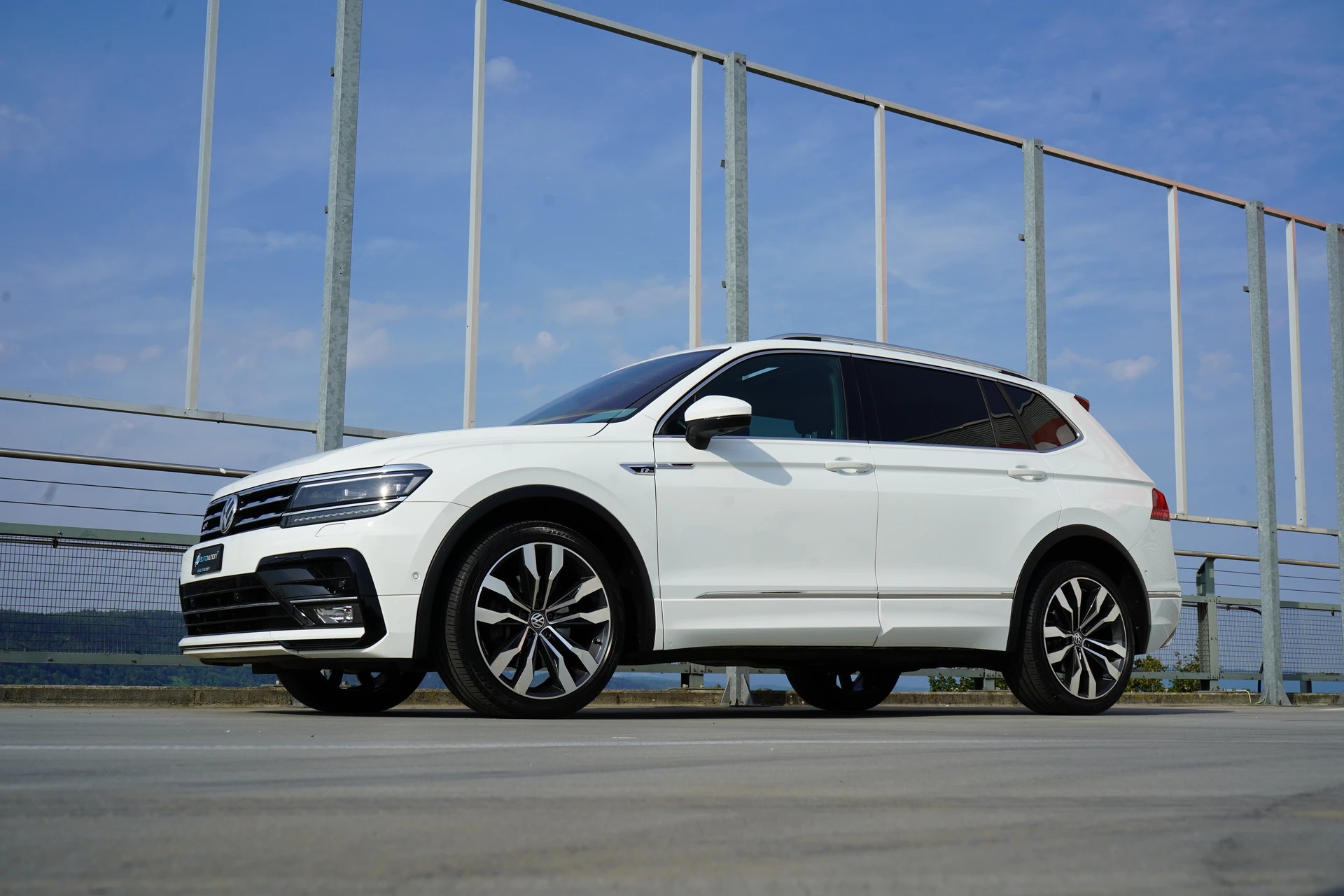 VW TIGUAN ALLSPACE R-LINE PLUS 2.0TSI HIGHLINE 4MOTION DSG l 180 PS-image-9