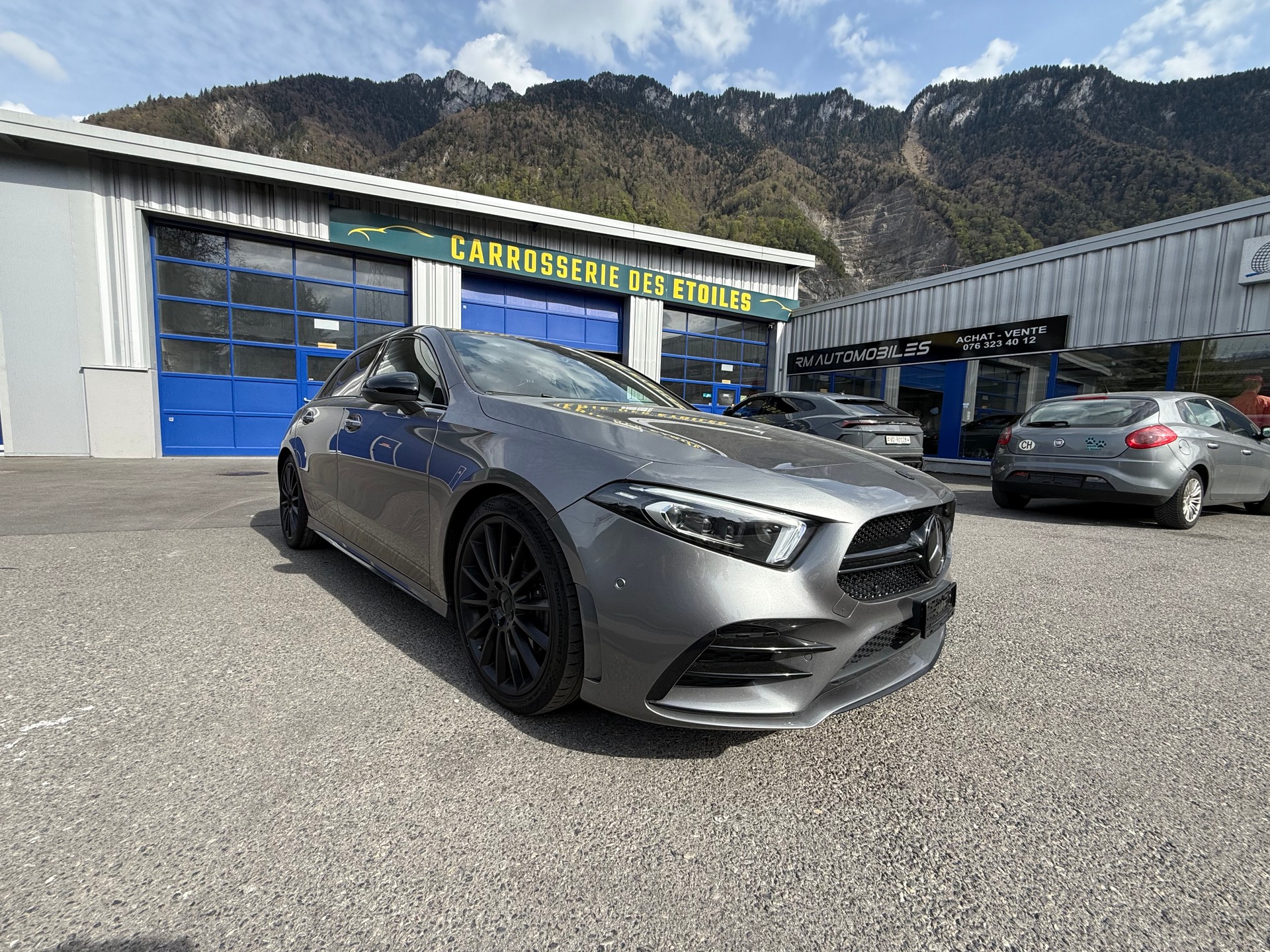 MERCEDES-BENZ A 220 AMG Line 7G-DCT-image-8
