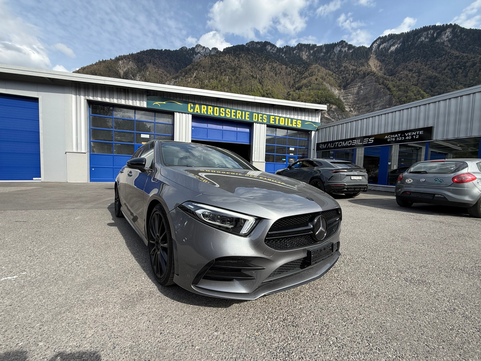 MERCEDES-BENZ A 220 AMG Line 7G-DCT-image-1