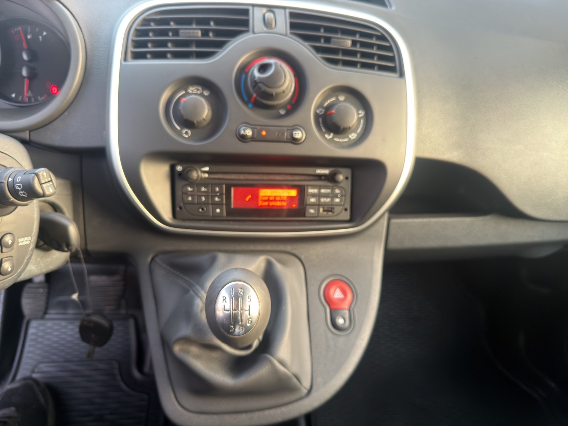 RENAULT Kangoo Maxi dCi 95 ENERGY Business 2 Pl./2 pl.-image-15