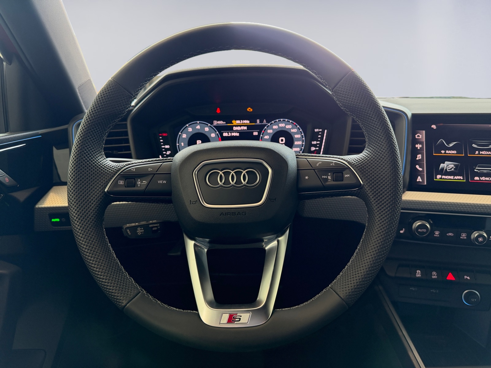 AUDI A1 Sportback 30 TFSI S Line Attraction S-tronic-image-9