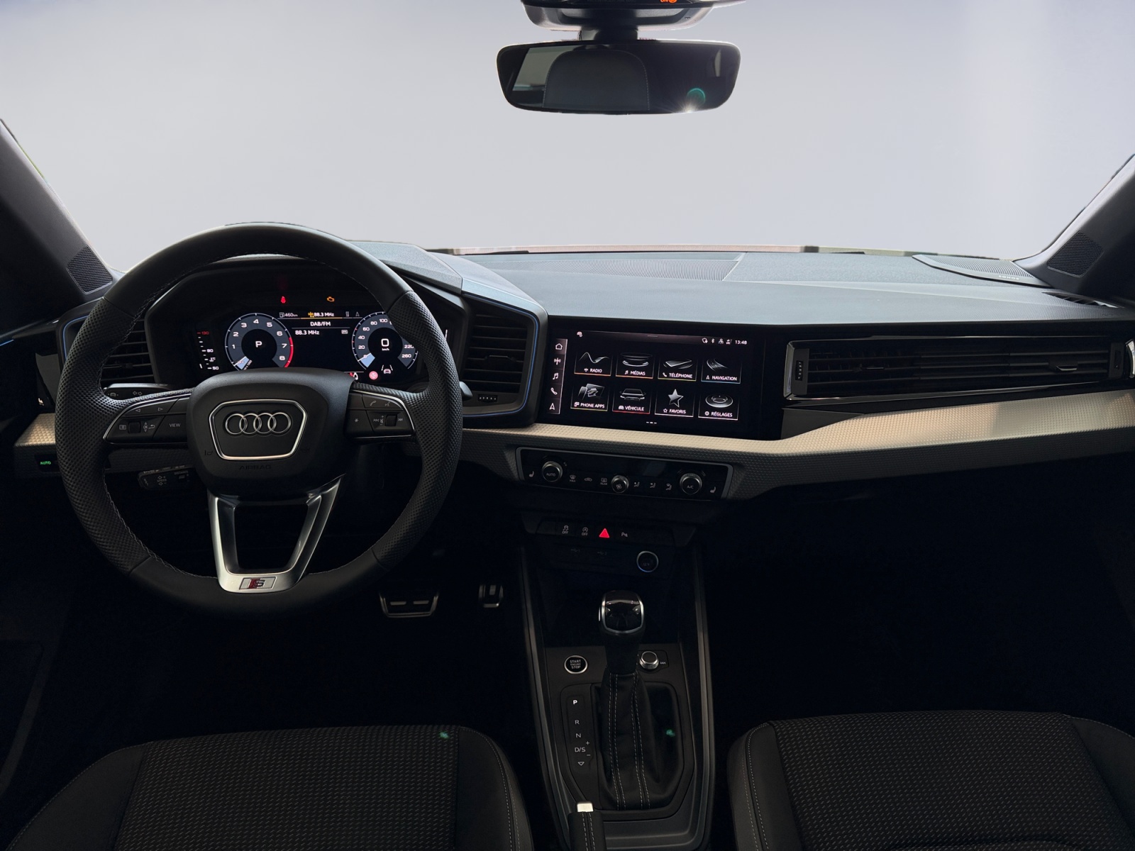 AUDI A1 Sportback 30 TFSI S Line Attraction S-tronic-image-8