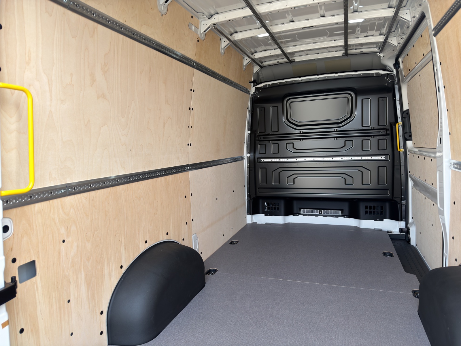 VW Crafter 35 2.0 TDI Entry L3 A-image-14