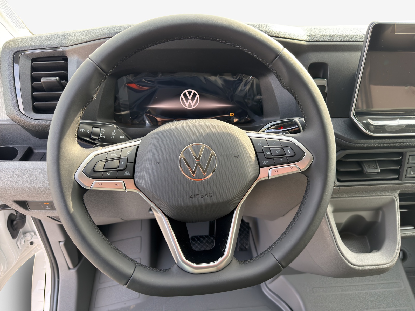 VW Crafter 35 2.0 TDI Entry L3 A-image-9