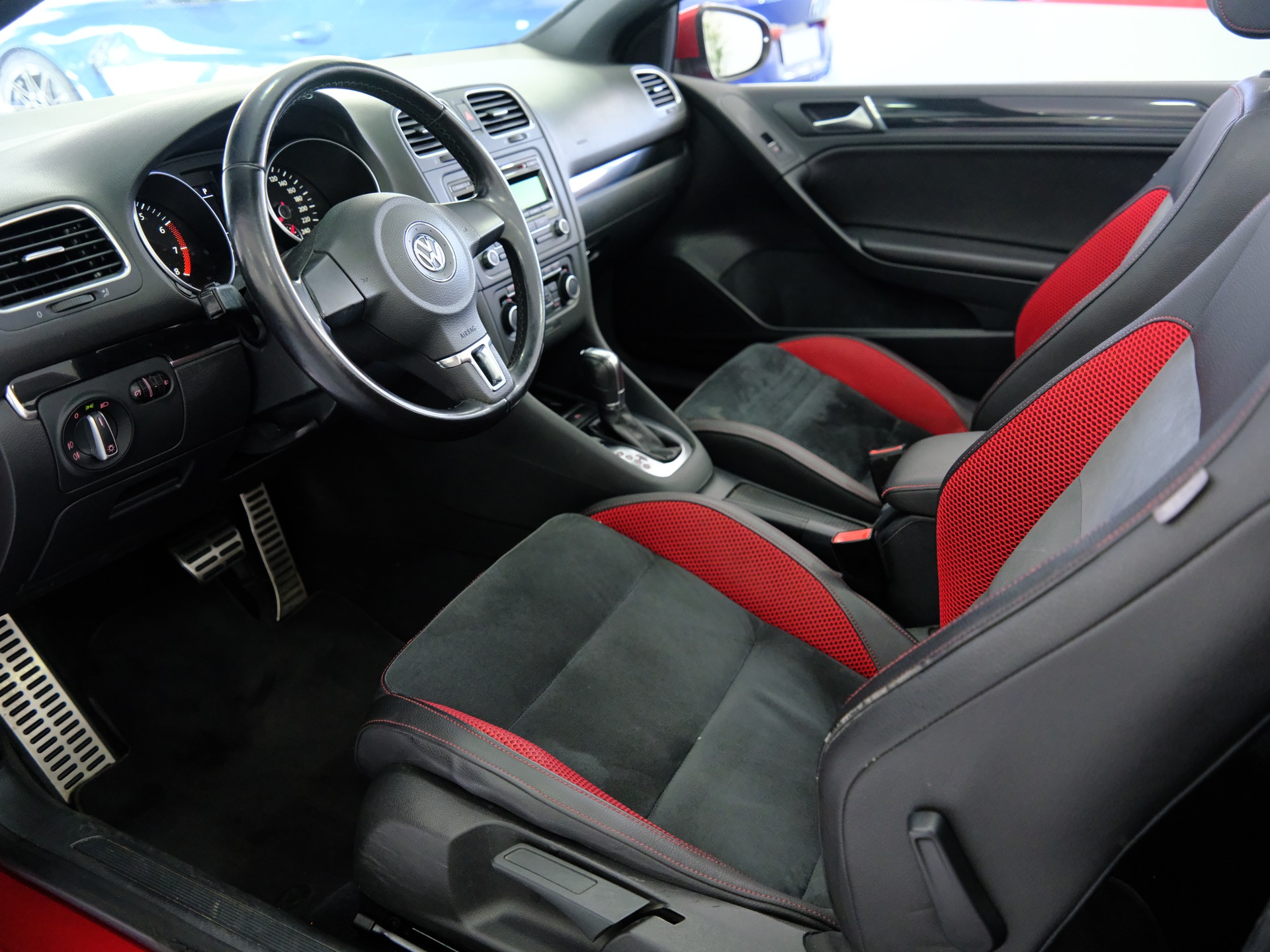 VW Golf Cabrio 1.4 TSI DSG-image-9
