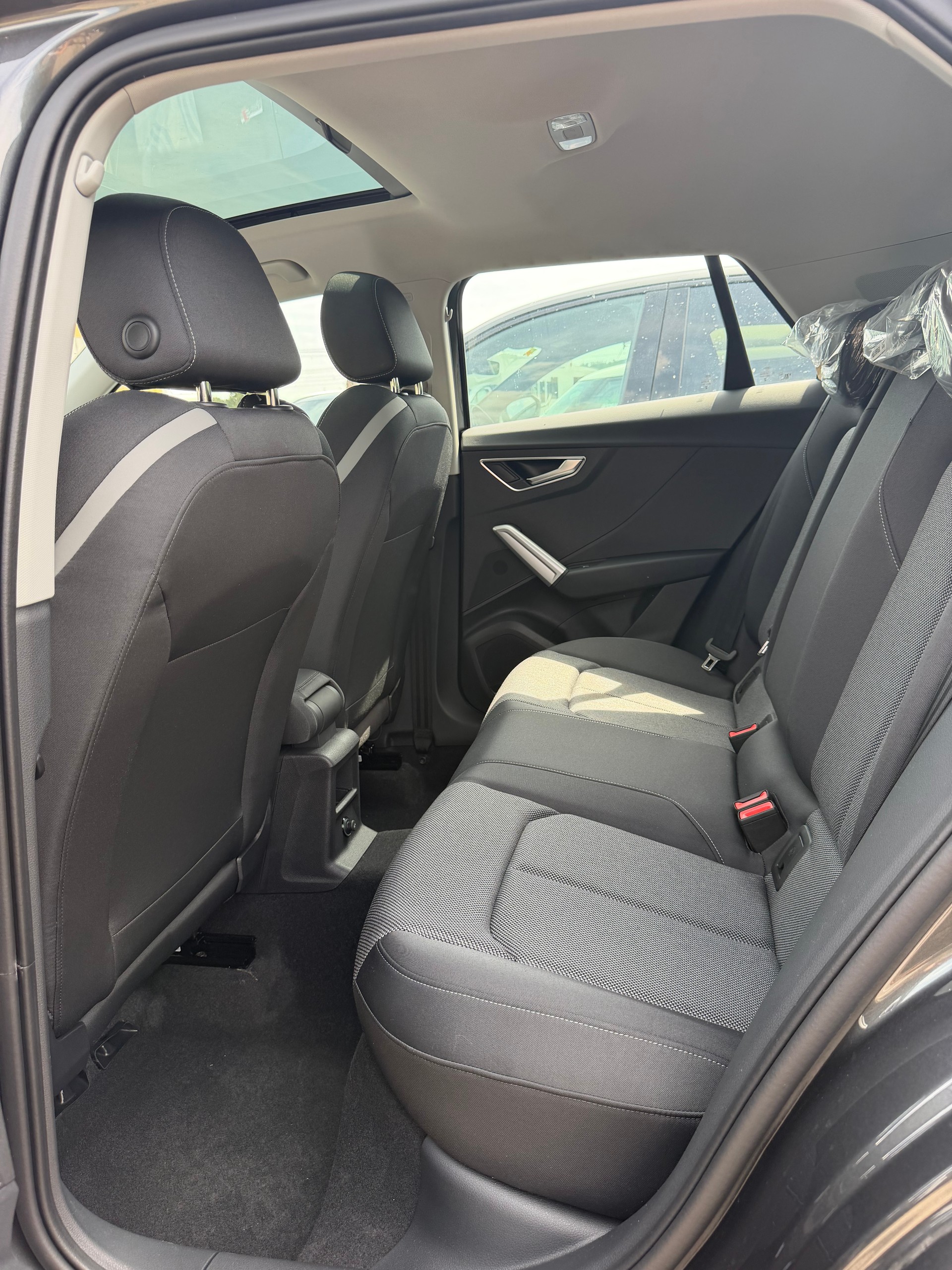 AUDI Q2 35 TFSI S line S-tronic PANORAMIQUE-image-14