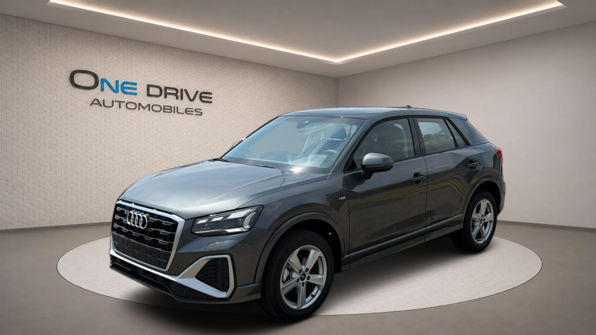 AUDI Q2 35 TFSI S line S-tronic PANORAMIQUE-image-1