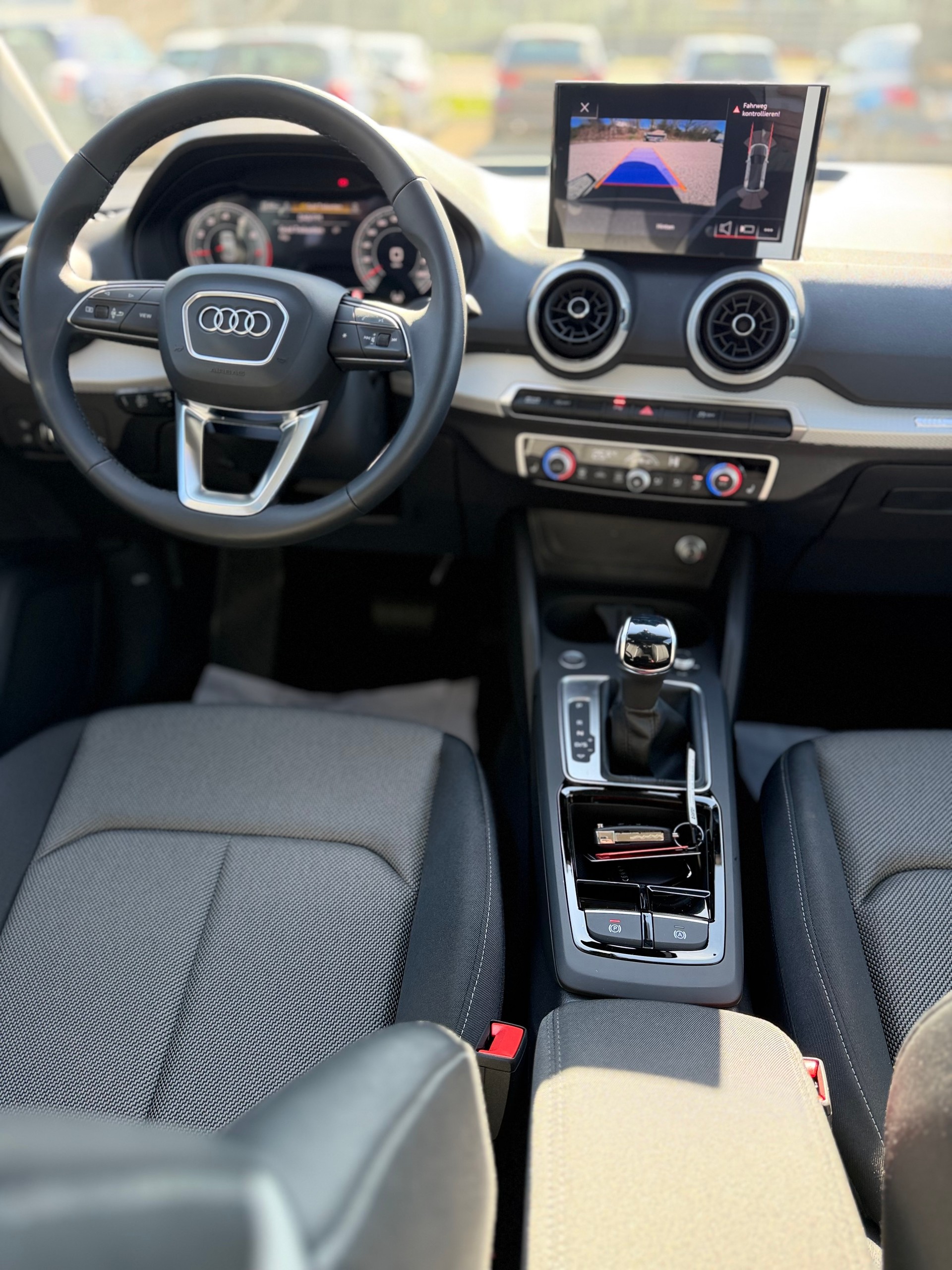 AUDI Q2 35 TFSI S line S-tronic PANORAMIQUE-image-12